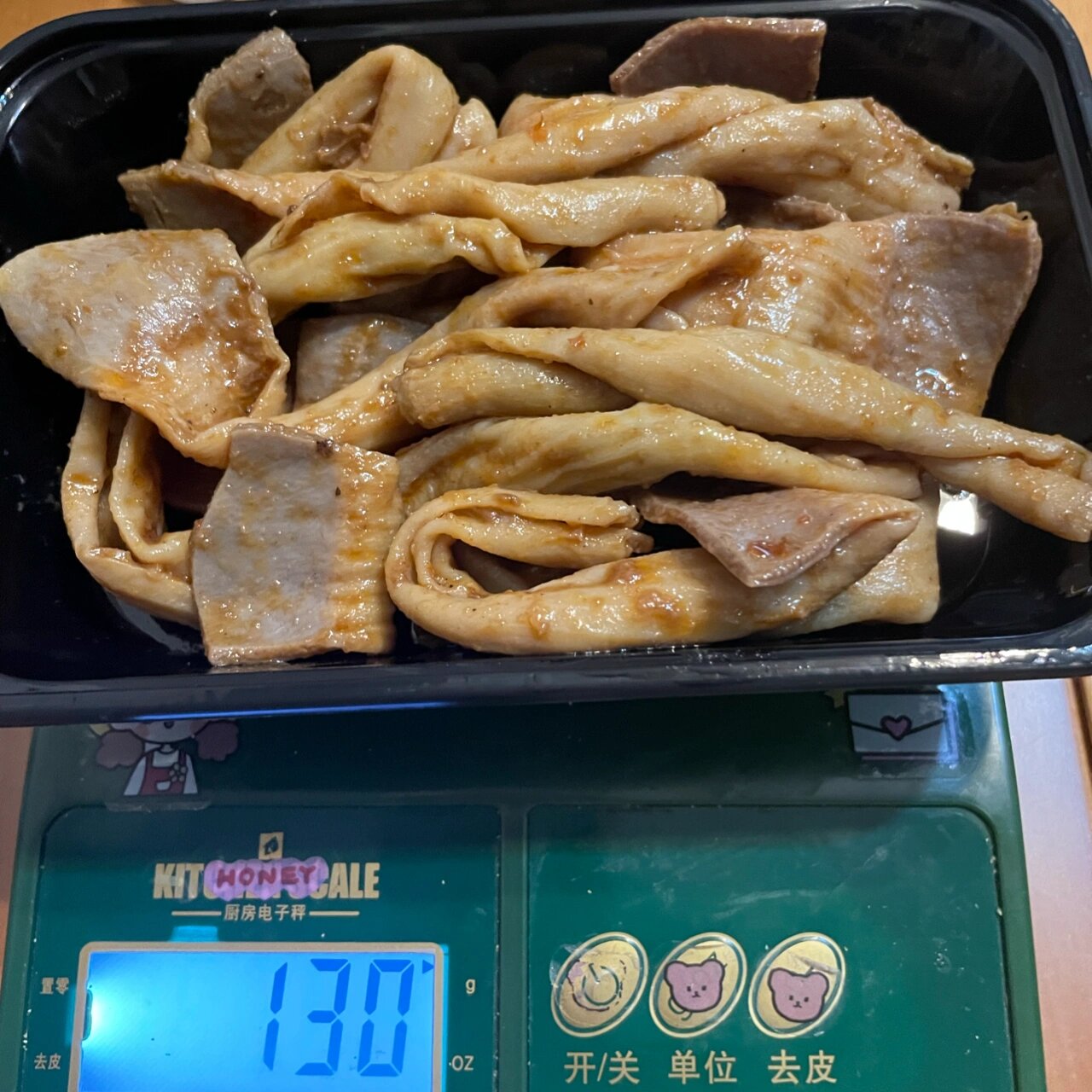 绝味鸭脖 鸭食管鸭脆肠热量 170k/100g 一个10g 17k 一盒120g 204k