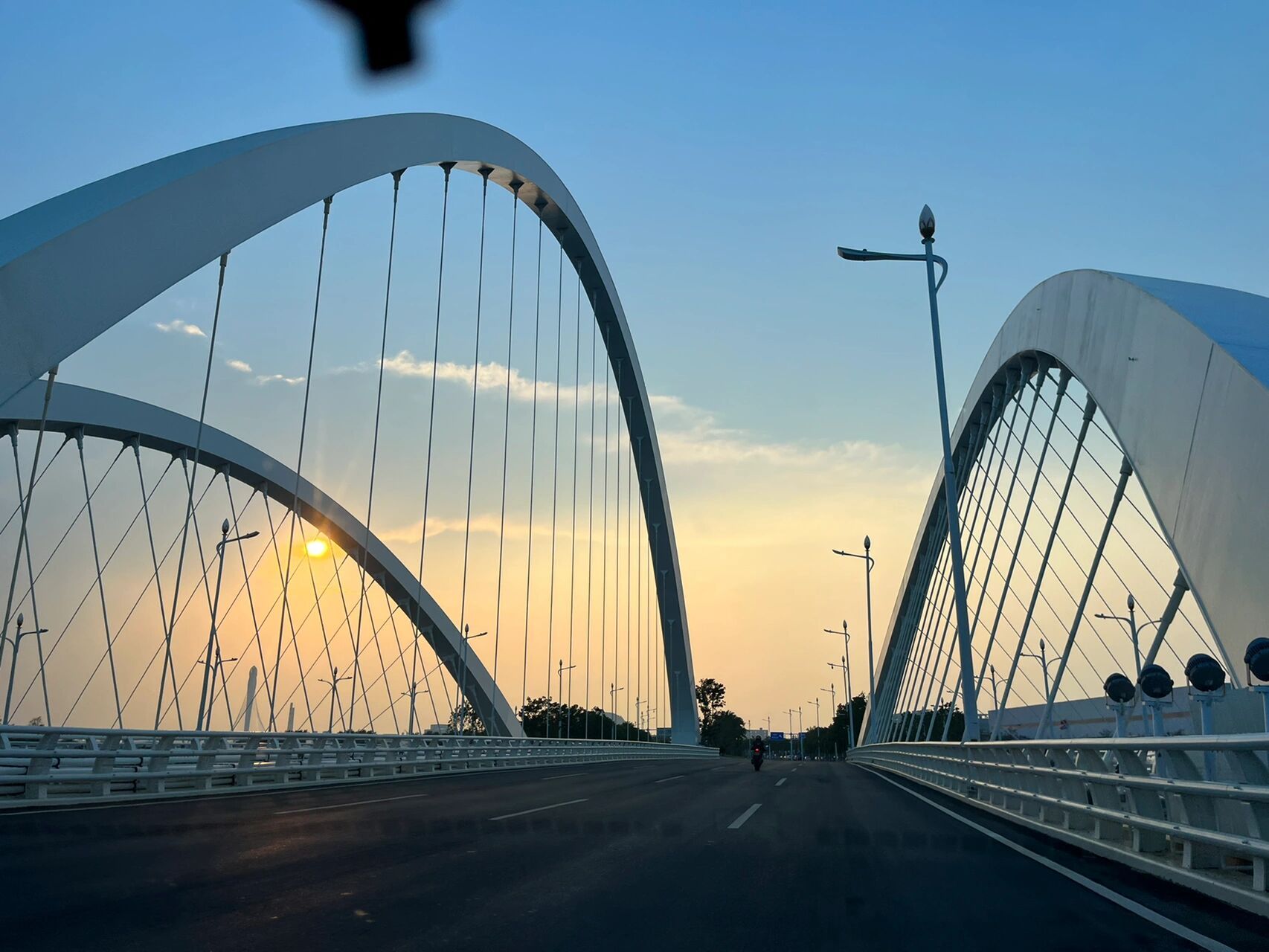 东莞|滨海湾大桥 太美了 94傍晚时分定位滨海湾大桥,这个点也不晒