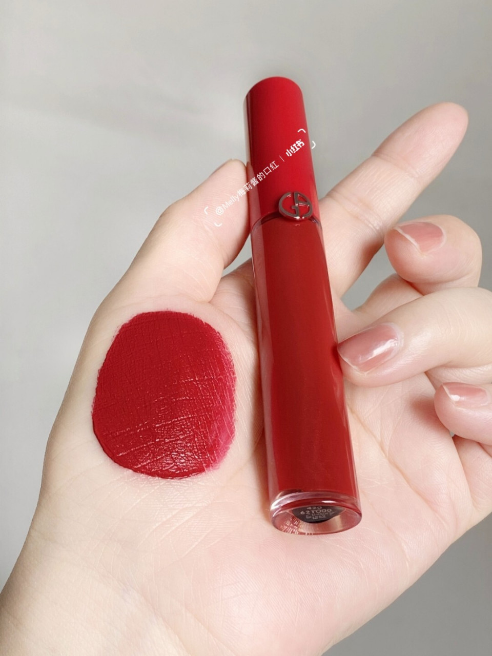 6015新品首发 蓝水晶红管新色来了 看一眼就沦陷的复古正红 颜色