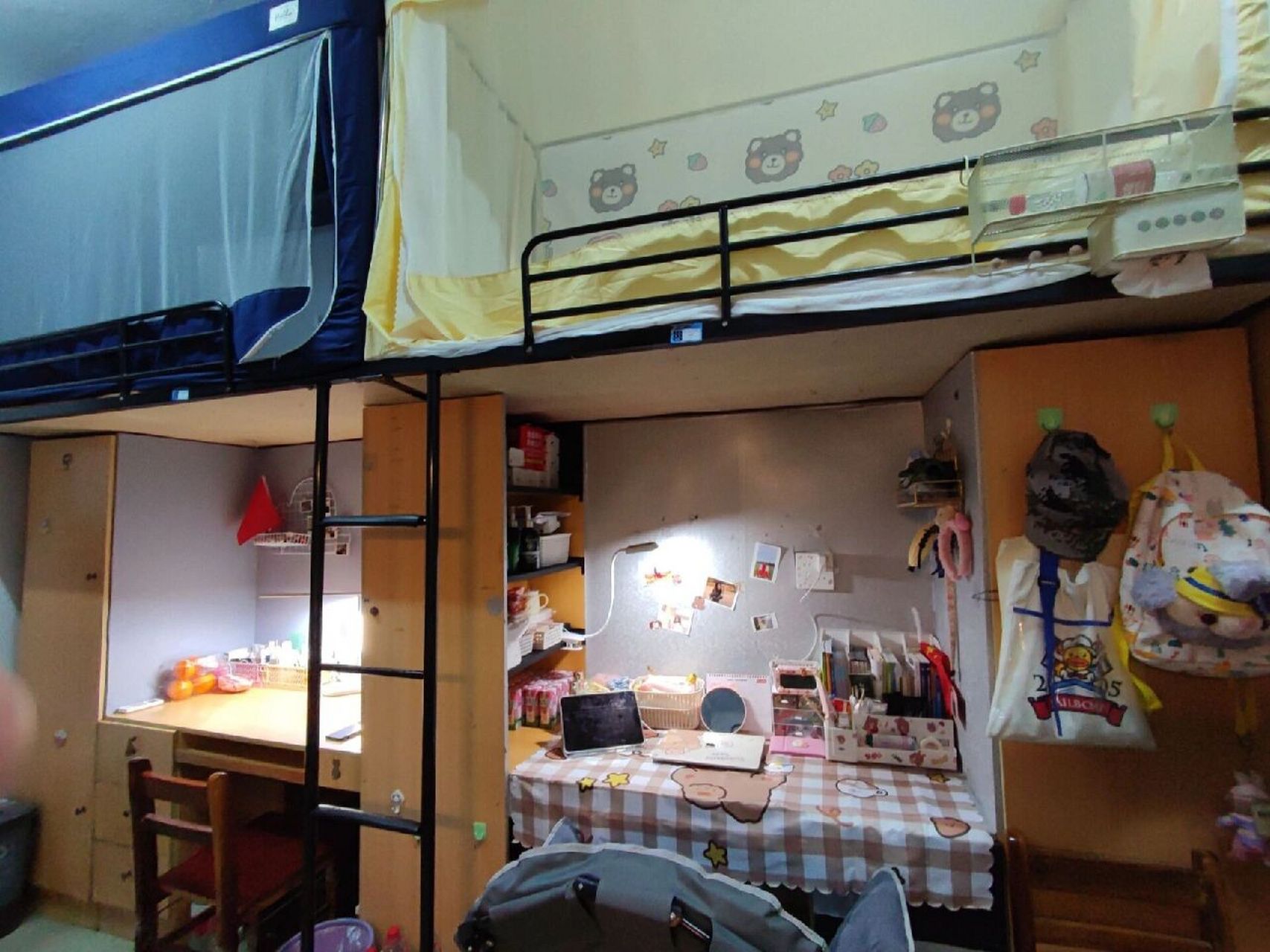 湖州学院某寝室(不概全)(是西校区14幢) 只是介绍寝室 不以偏概全