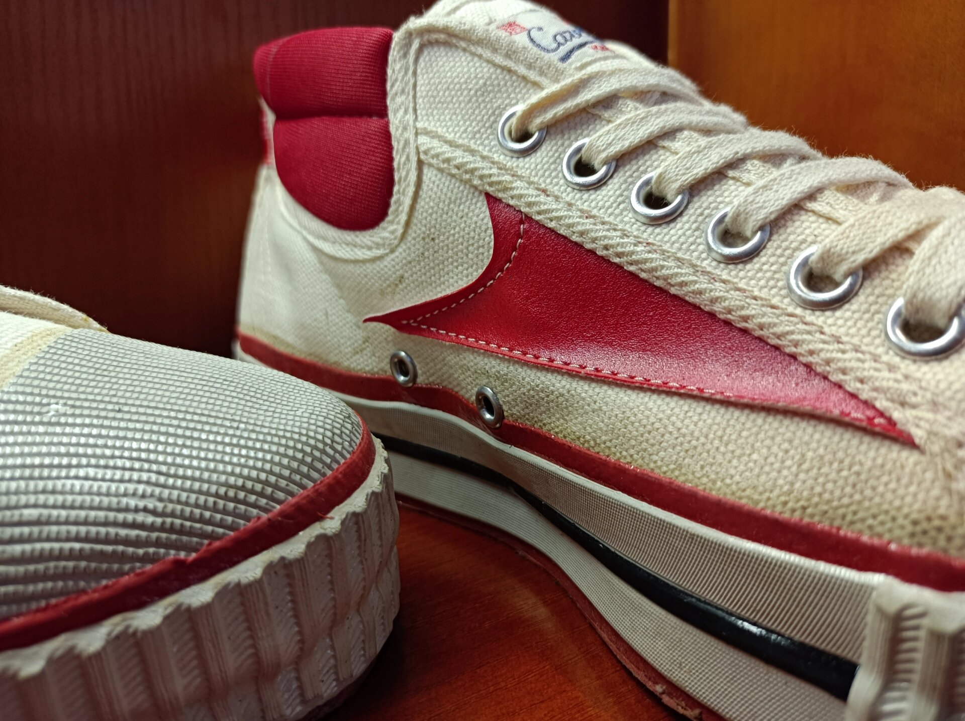 逍遥,一个消失的国产运动鞋品牌 八十年代逍遥牌帆布篮球鞋,合肥橡胶