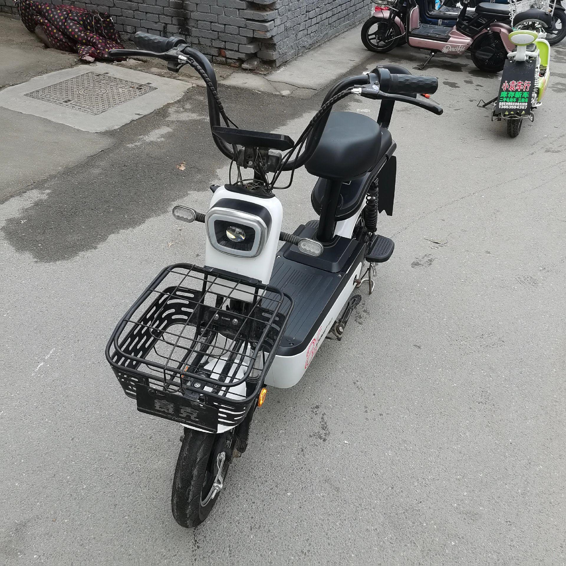 九成新赛克电动车,60v五块20安大电池,能跑五六十公里,1400元