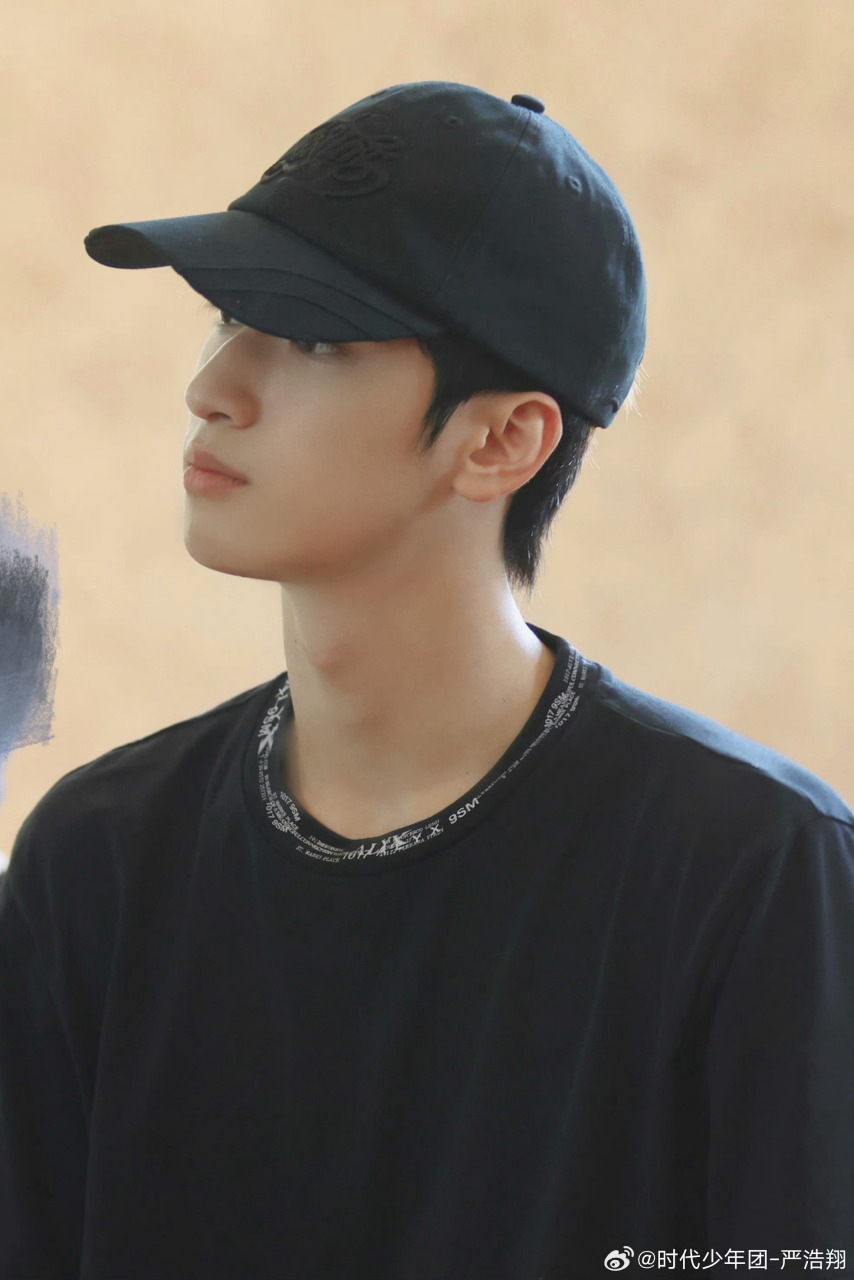 严浩翔joker西装##严浩翔的西装好像joker#  严浩翔啊啊啊啊你好帅啊