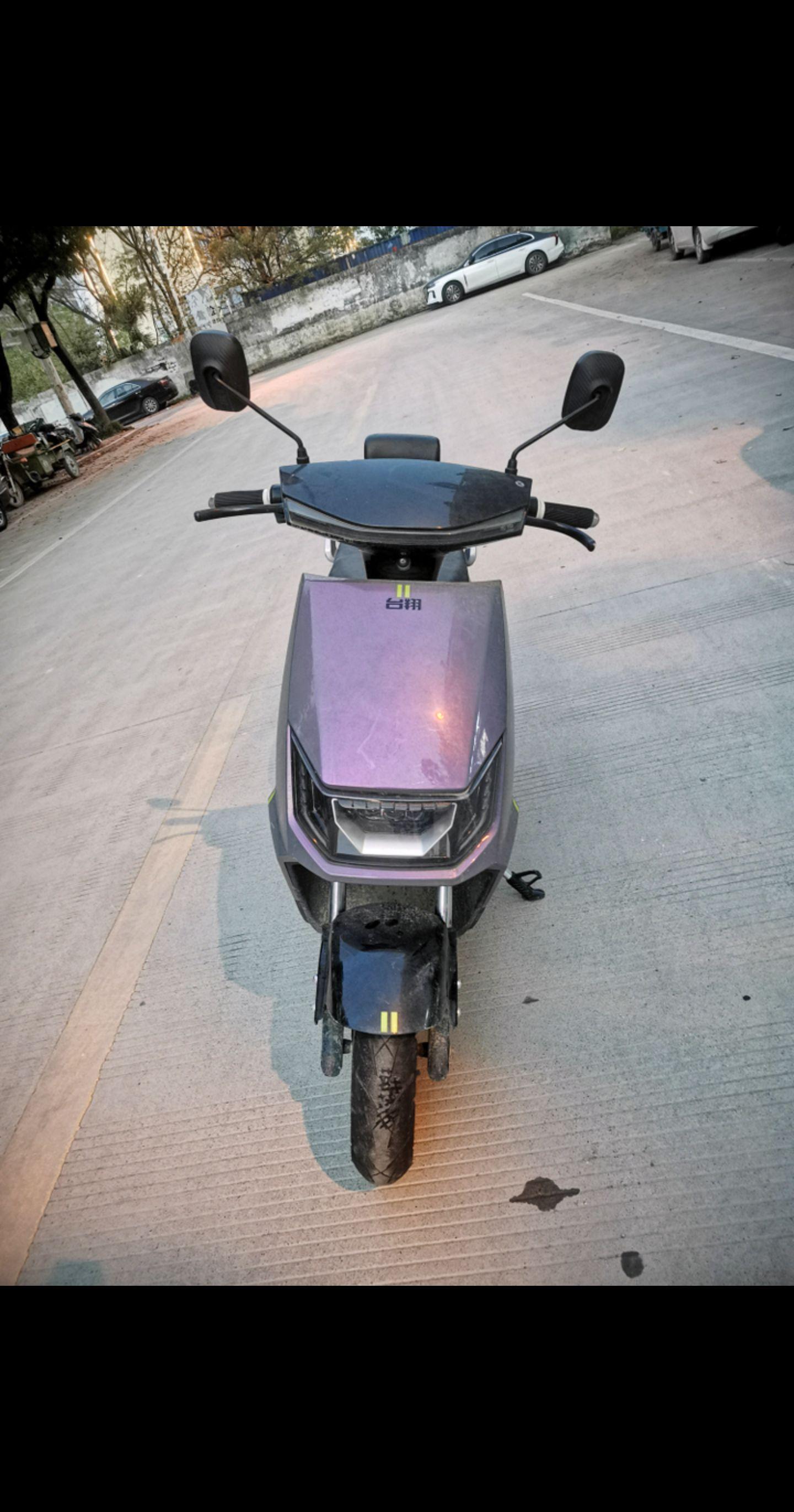 台翔72v新款电动车六个电瓶