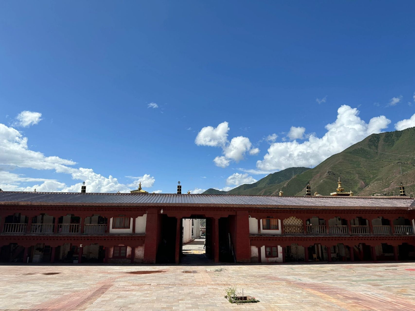 昌都一日游 强巴林寺/茶马广场,吃喝完毕,有缘再见