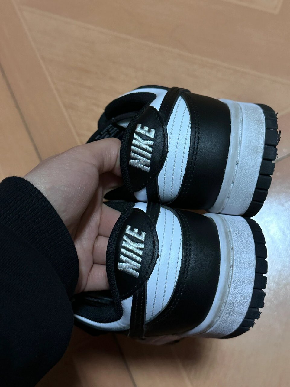 dunk熊猫鞋 不懂就问才穿了一天就感觉褶皱起泡了,这是买到假货了吗?