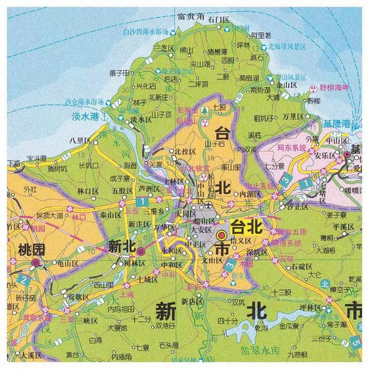 台北市四面被新北市包围,到海边还有一段距离,东有基隆港,西有淡水港