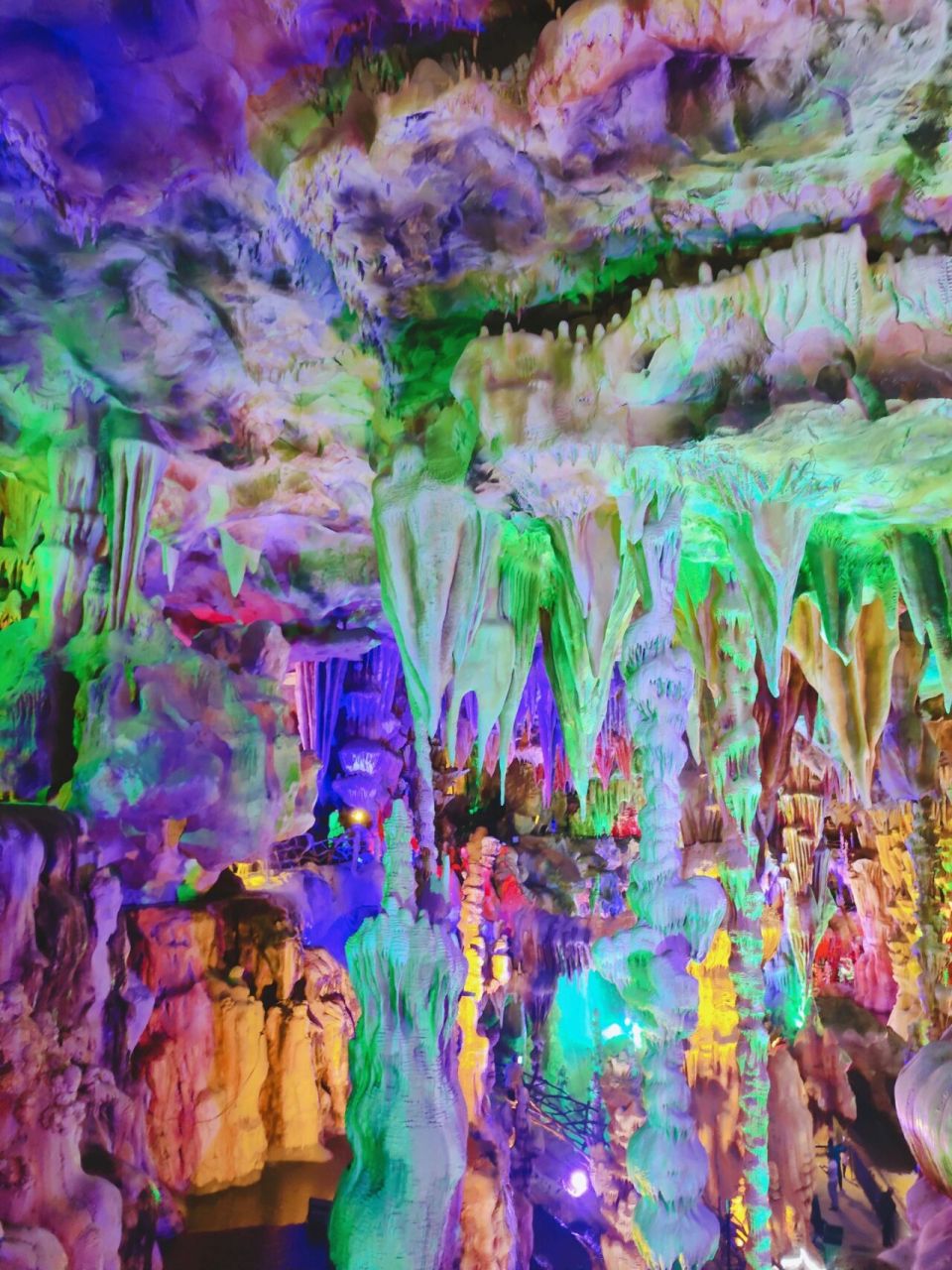 带你打卡溶洞漂流——中华洞天 🌊这里是位于绵阳江油市的中华洞天