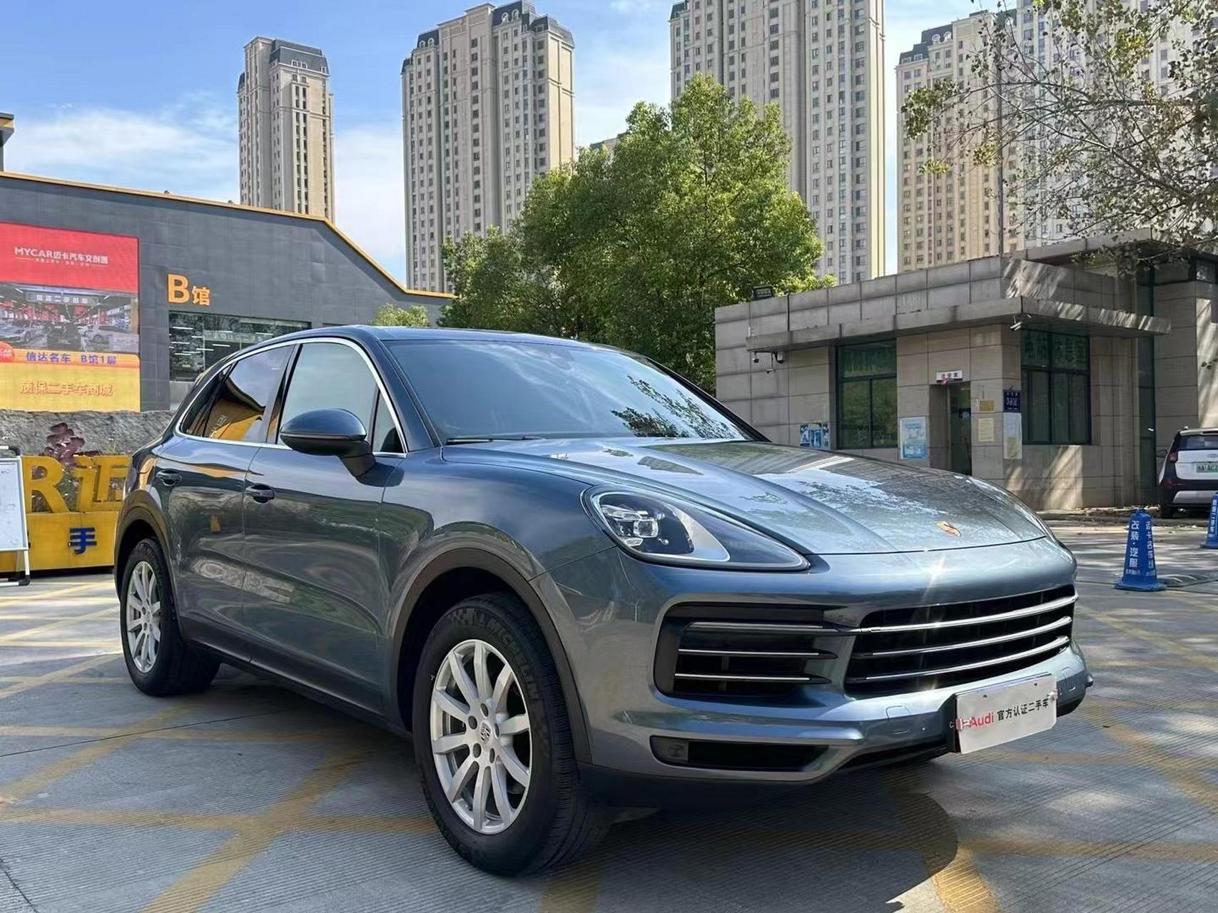 19年保时捷卡宴 比斯开蓝金属漆   一手车全车原版原漆  bose音响 大