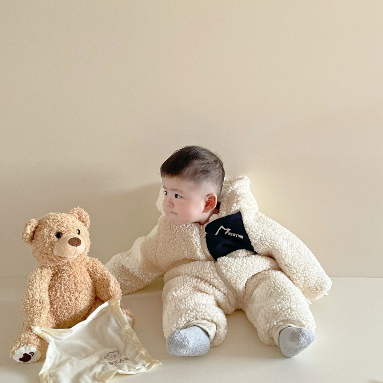 6个月宝宝的狼尾发型 我们应该是留狼尾发型里年龄最小的了吧!