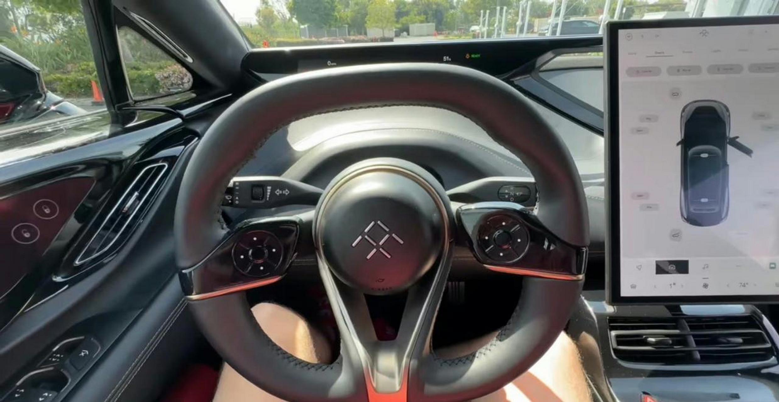 优秀,贾老板的法拉第ff91已经开始交付了,这次首批车主只交付了三台