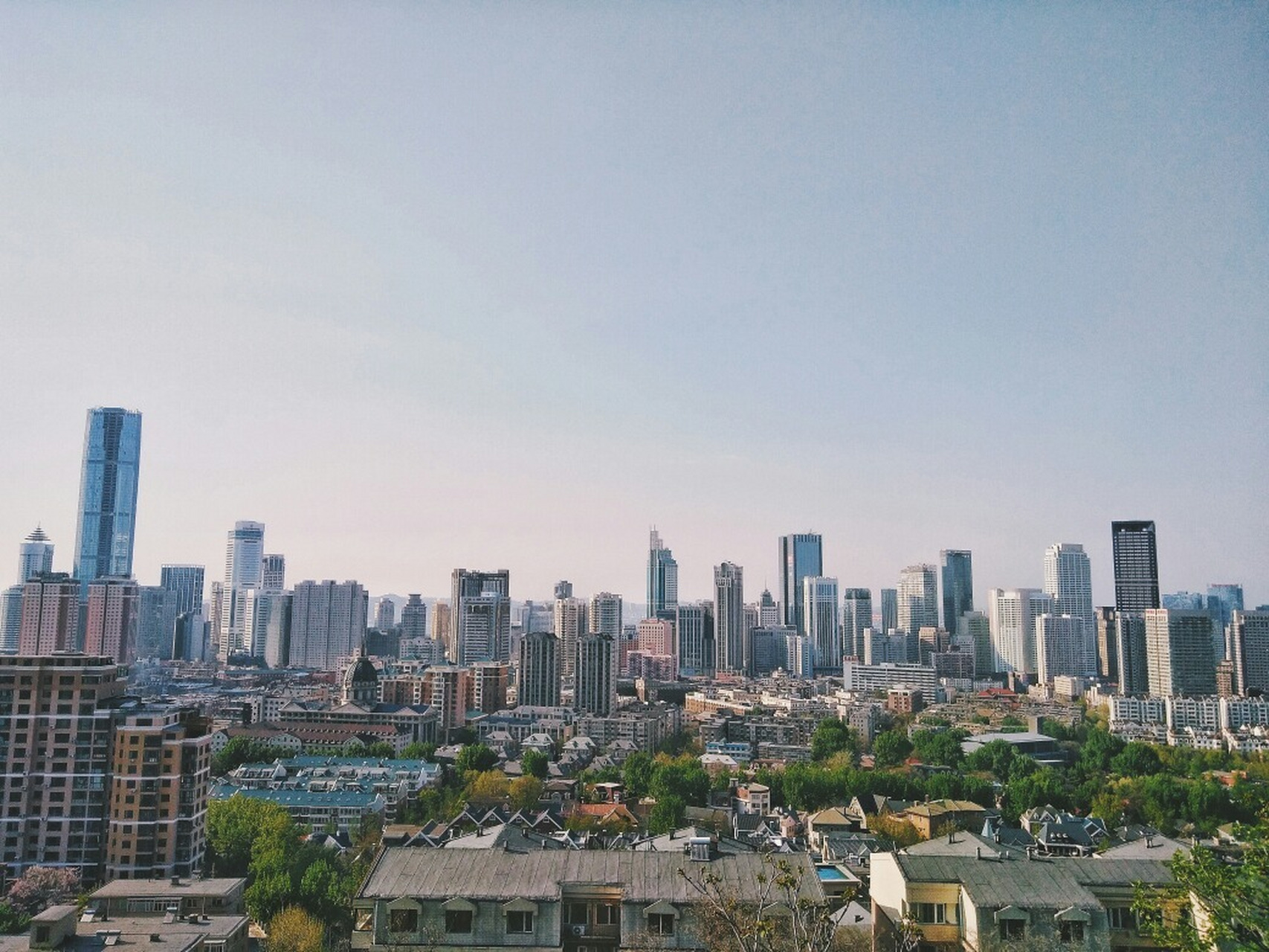 大连市内免费的观景台,在南山看中山区 交通:23路终点站,找到海王星辰