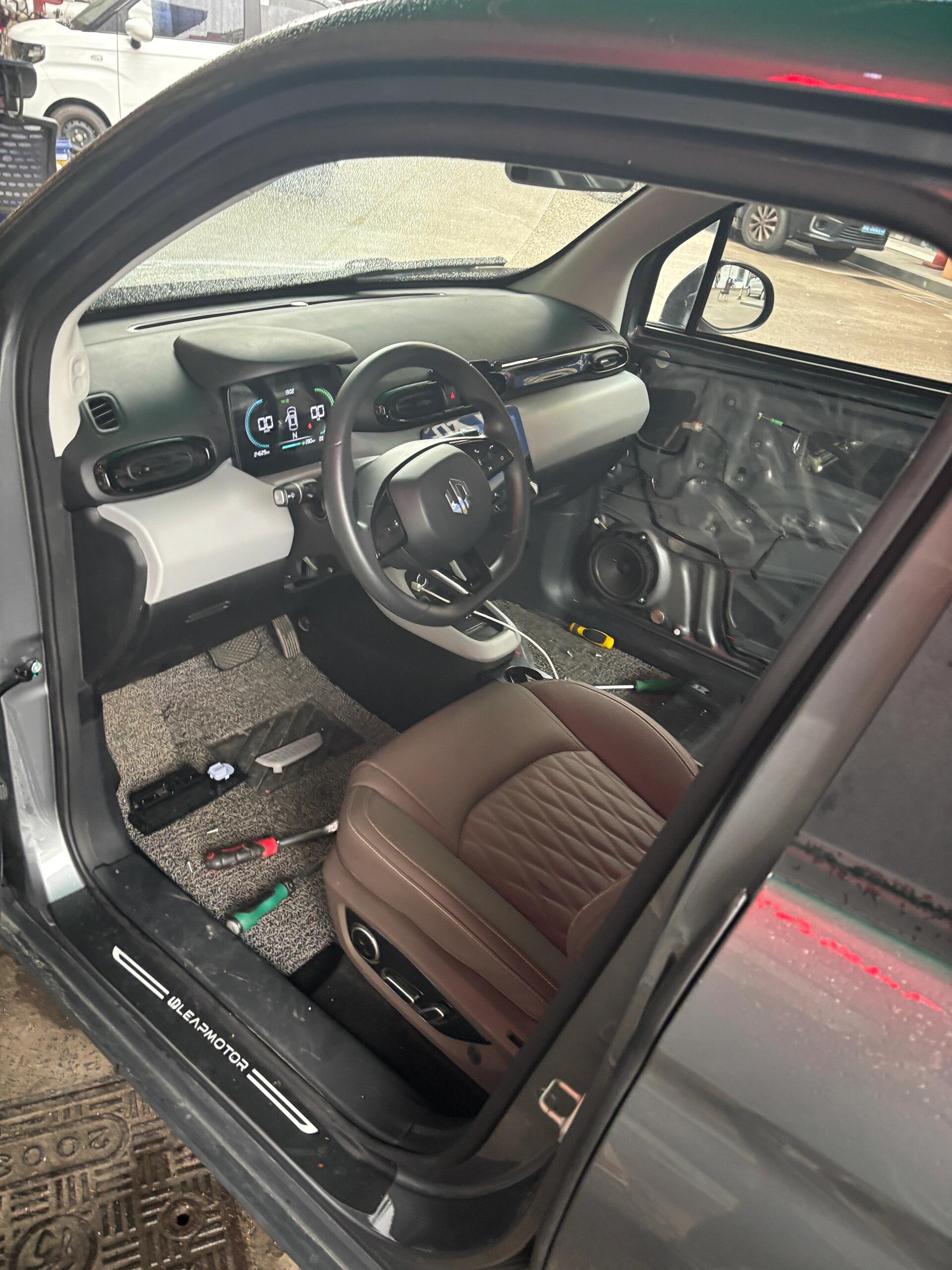 零跑t03改座椅超爽