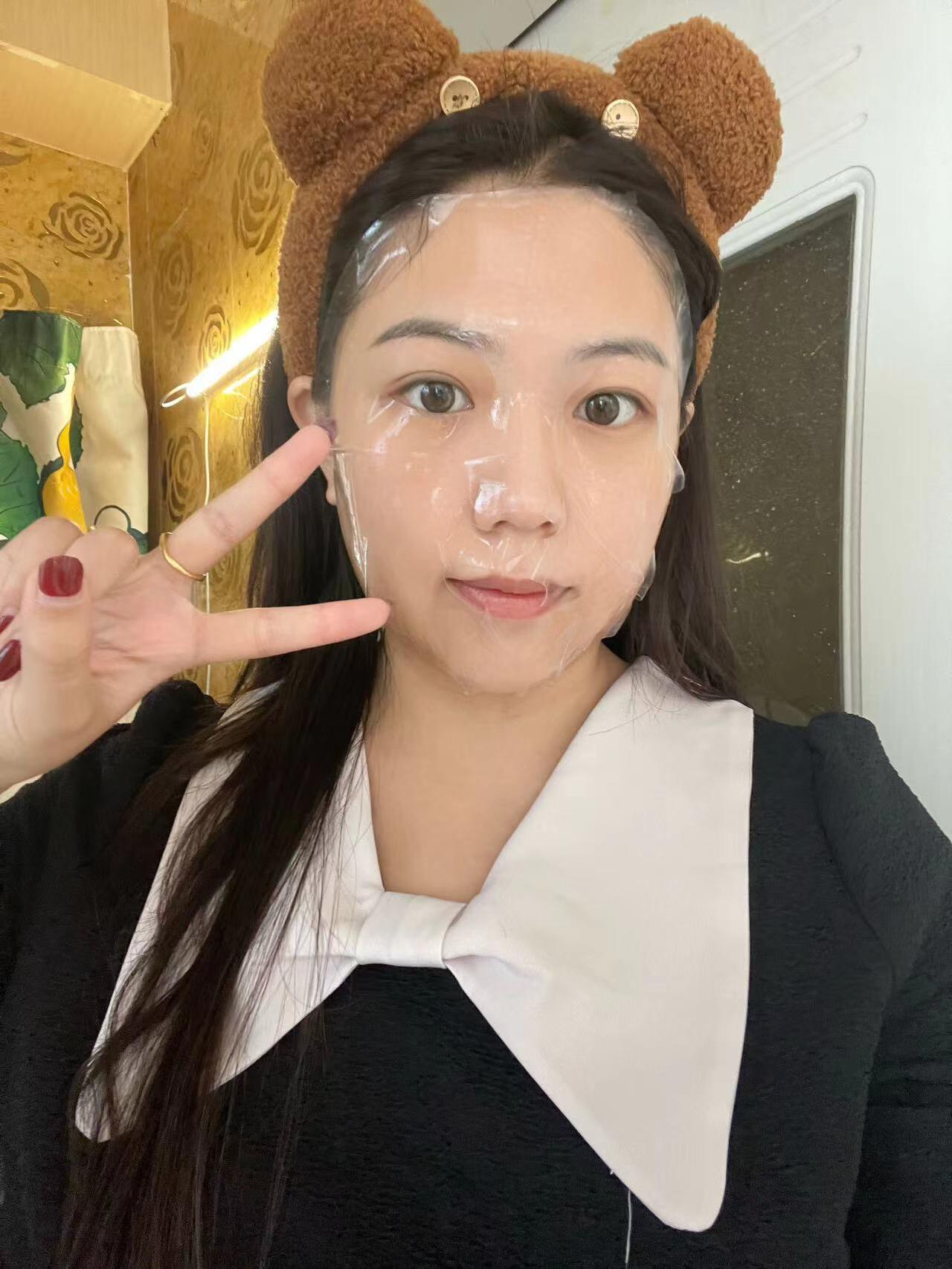前两天脸黏糊糊的很难受又不敢洗脸就这么磕