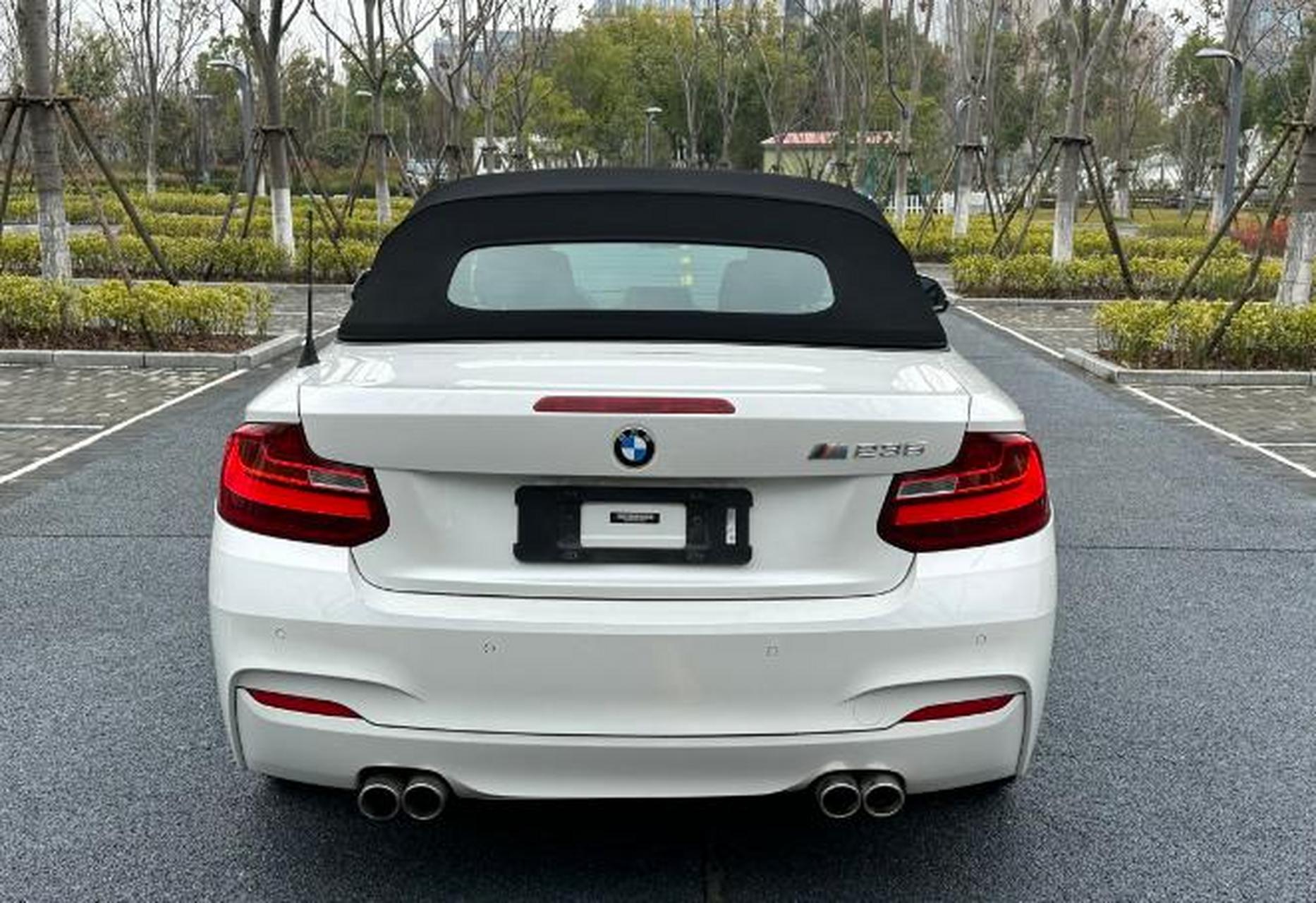 宝马218软顶敞篷轿跑车 售价:13.