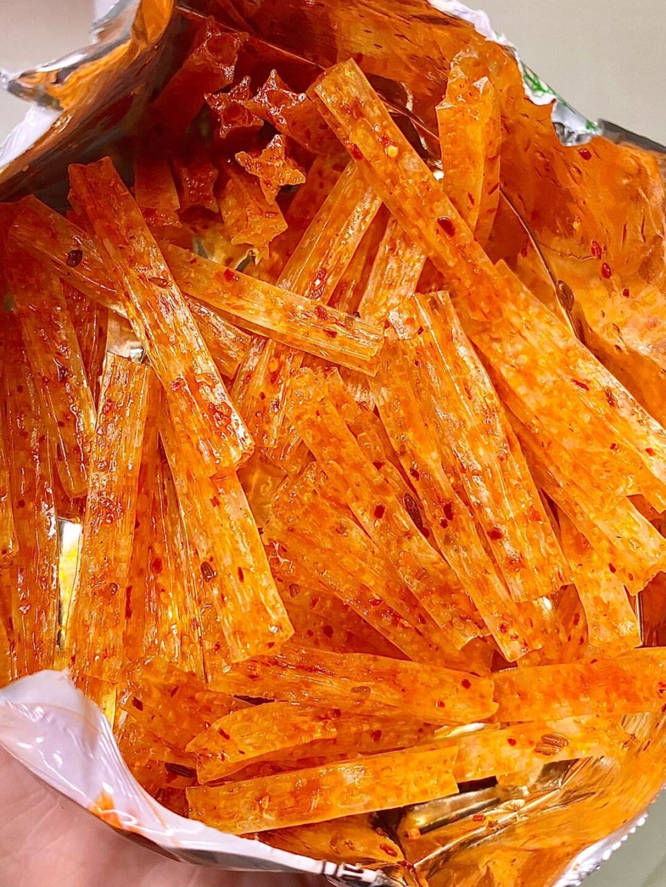 我妹妹朋友送的大包辣条 一包有三斤辣条,活久见了 都是我喜欢吃的