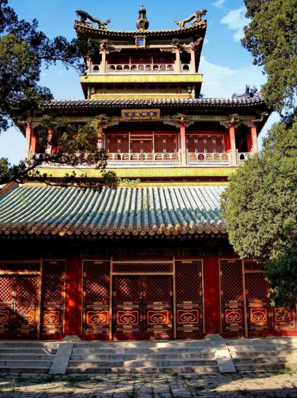 故宫神秘之地——雨花阁 看图您不一定能够猜出这是哪里,但图2的局部