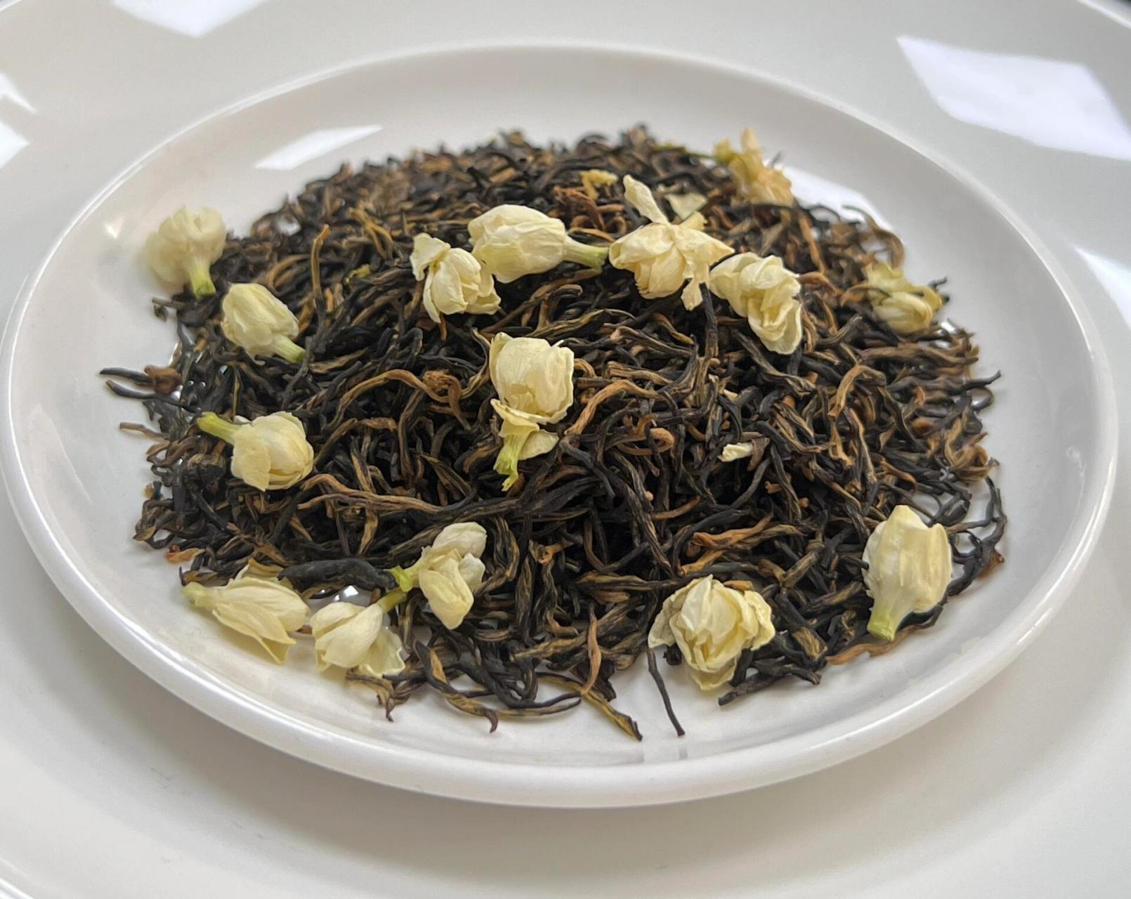 红茉莉 | 你可以永远相信94的姐妹 今天喝茉莉金骏眉～ 入口巨巨巨