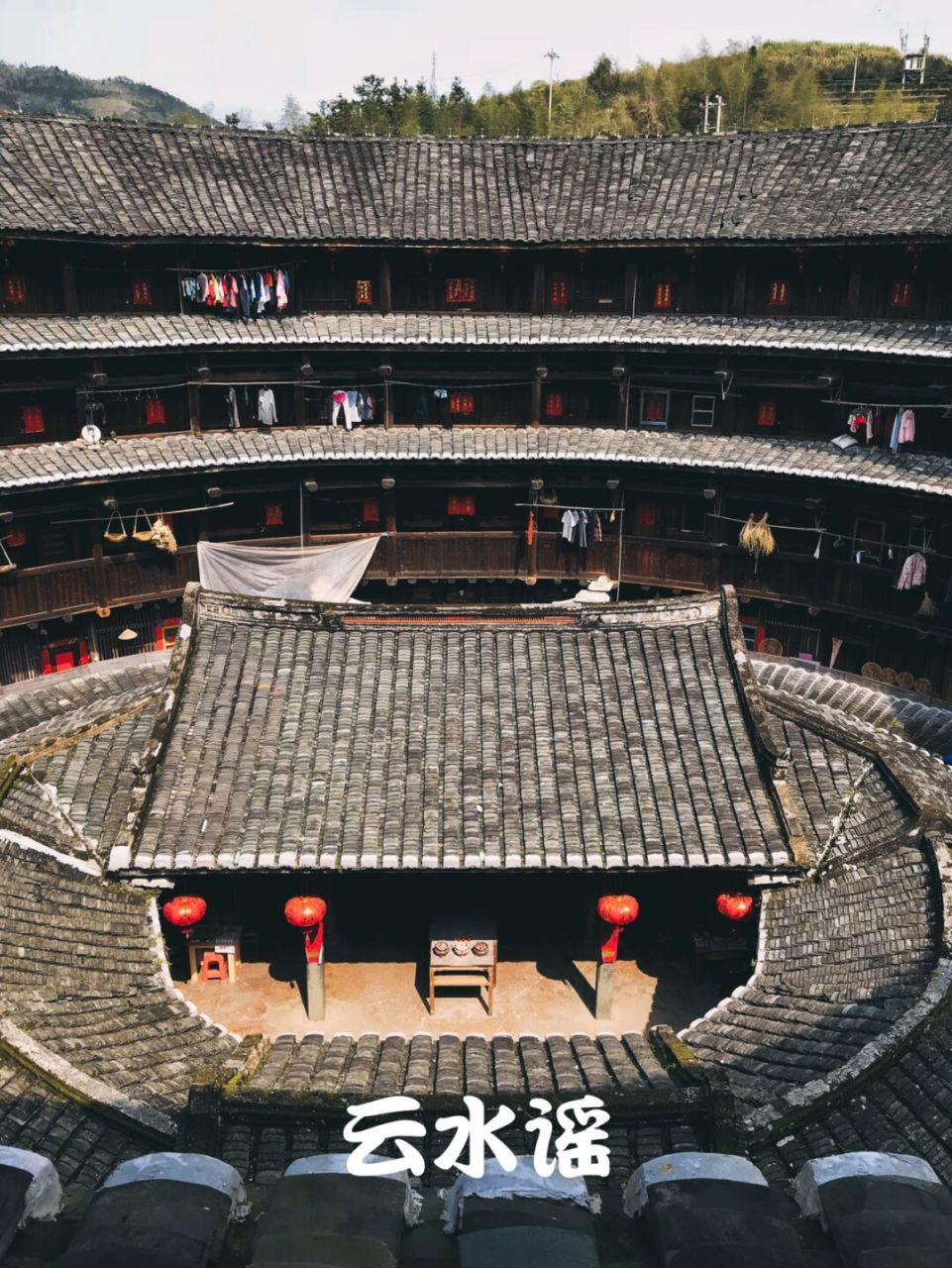 原来《大鱼海棠》里土楼的原型就是这里95 漳州南靖怀远楼 	 怀远楼