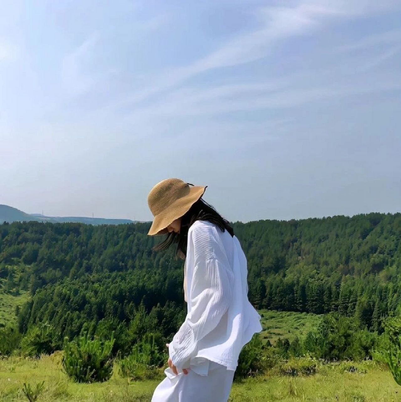 今日分享 | 旅行人女生背影头像95