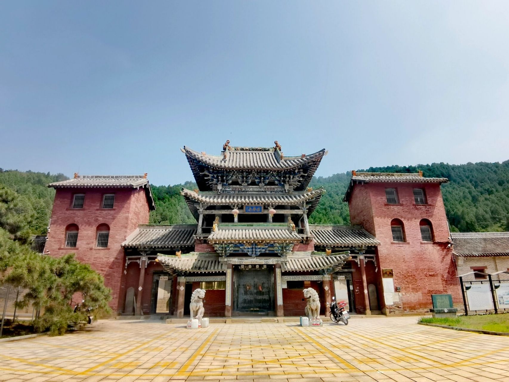 本地人都没去过的高平景点 【大粮山】位于晋城高平市米山镇境内,传说