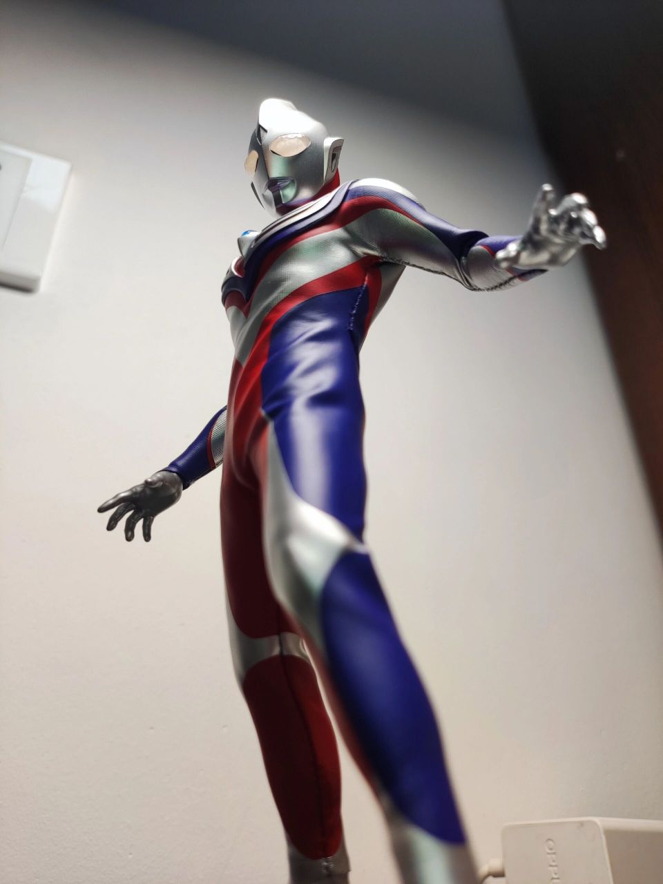 alphamax 迪迦奥特曼 经历四个月的洗礼,尽管头顶磕掉漆背面肩甲开胶