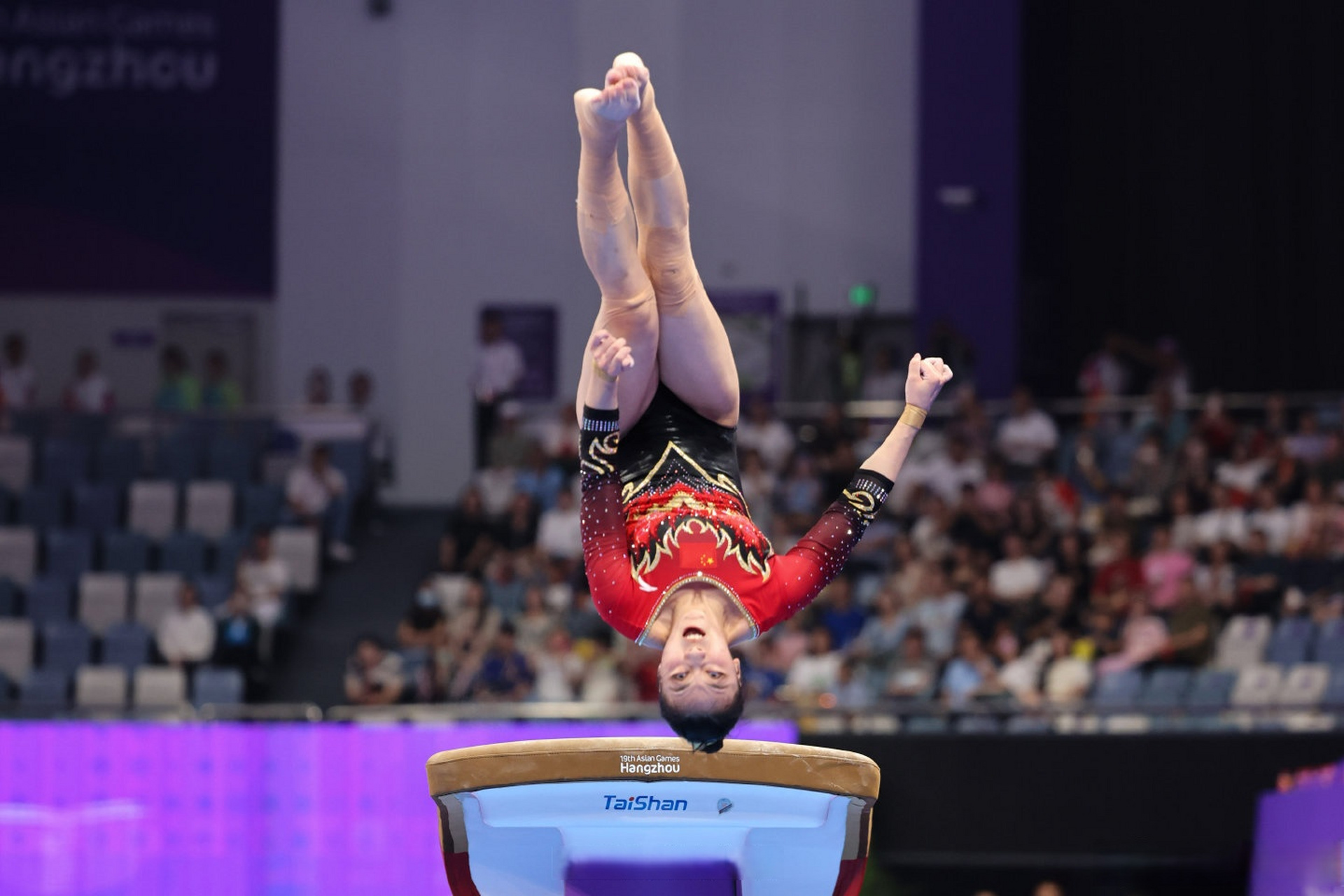 【#虞琳敏夺得亚运会厦门首金#!】2003年出生的厦门姑娘虞琳敏,已经成