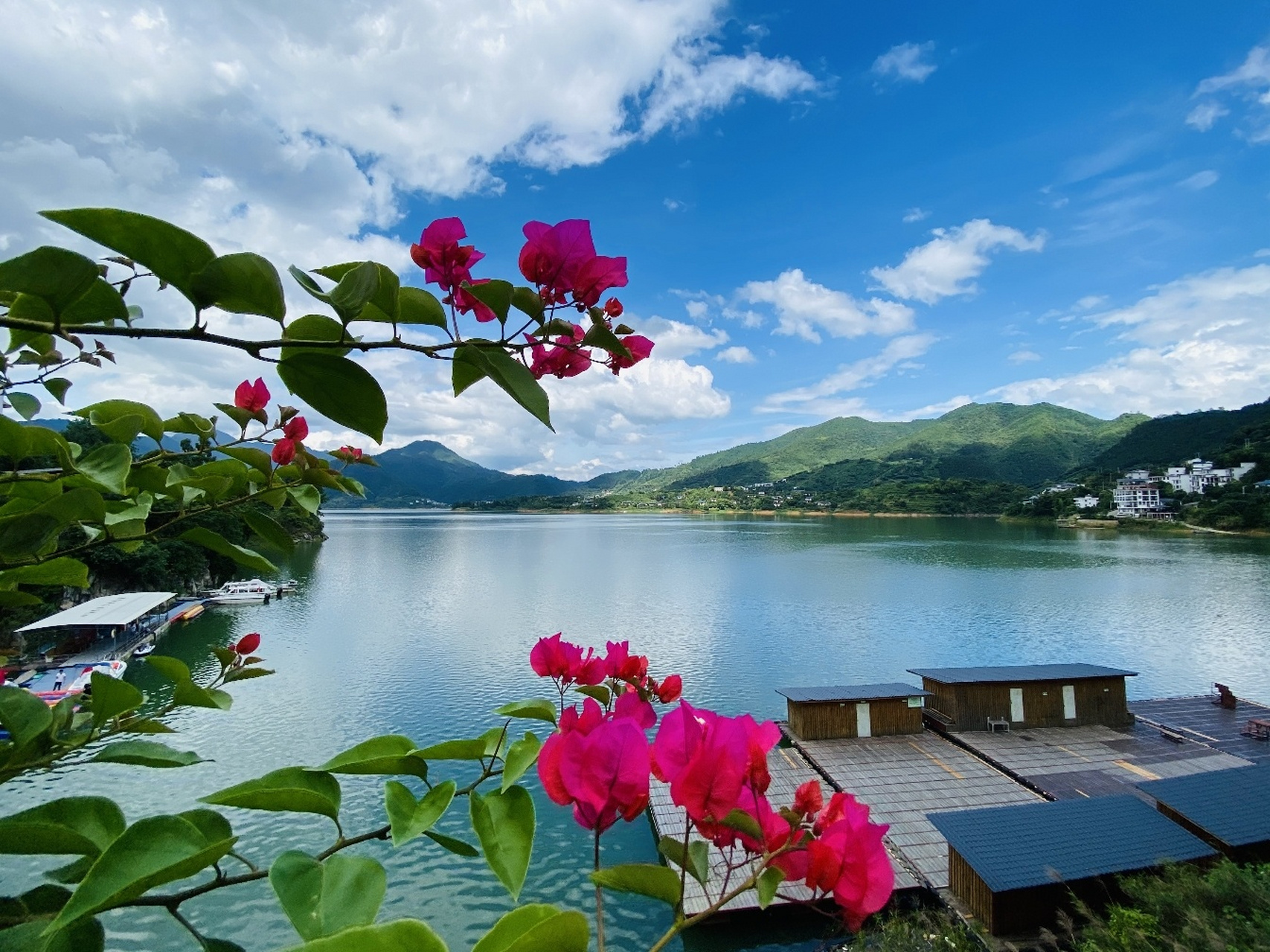 湖南最美小镇—湖心小镇黄草镇 黄草镇藏在资兴东江湖深处的世外桃源