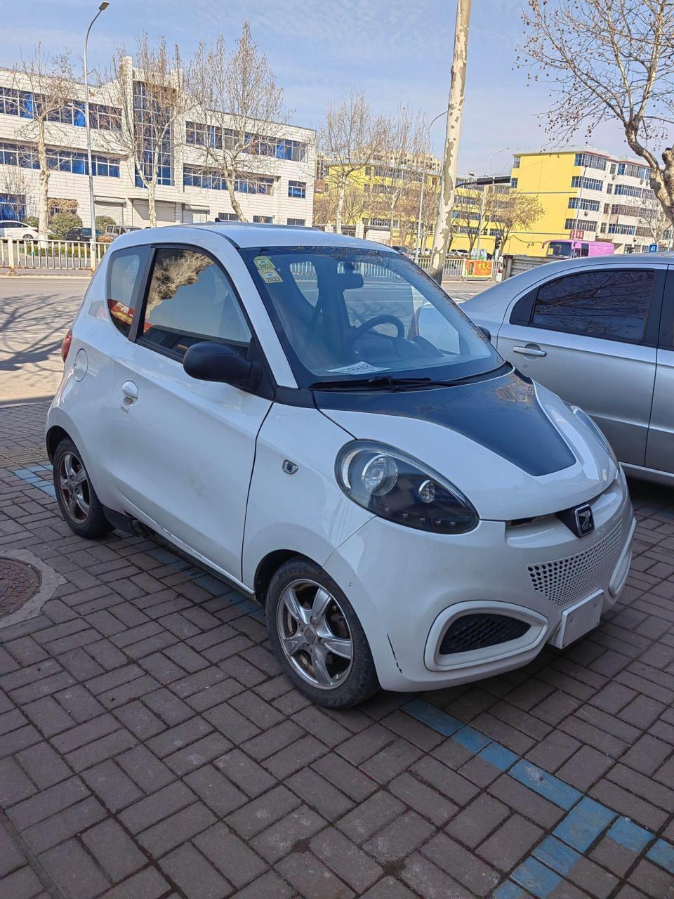 众泰e20双包电池包,报乌龟灯 行驶缓慢 降功率行驶,电池压差过大,锂