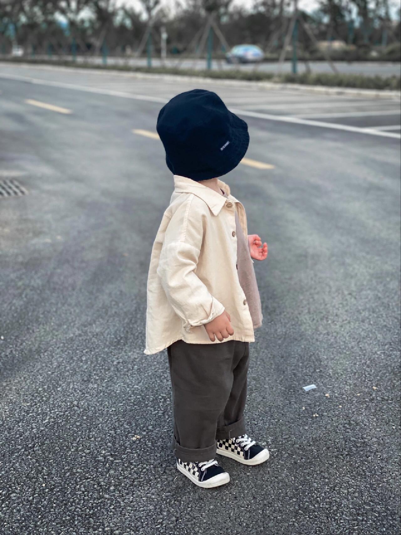 蹭蹭兔旗舰皮肤黑的2岁男孩穿什么颜色衣服好看图片两岁男宝宝穿搭小