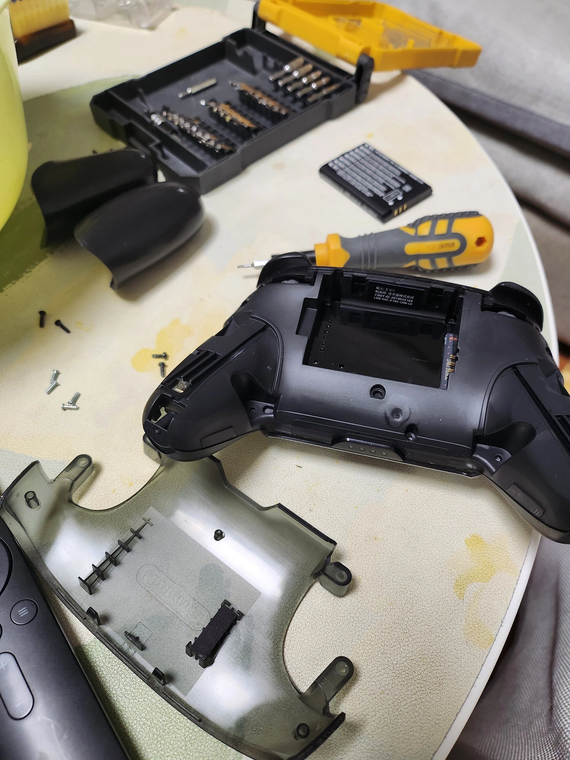 switch pro手柄左摇杆漂移