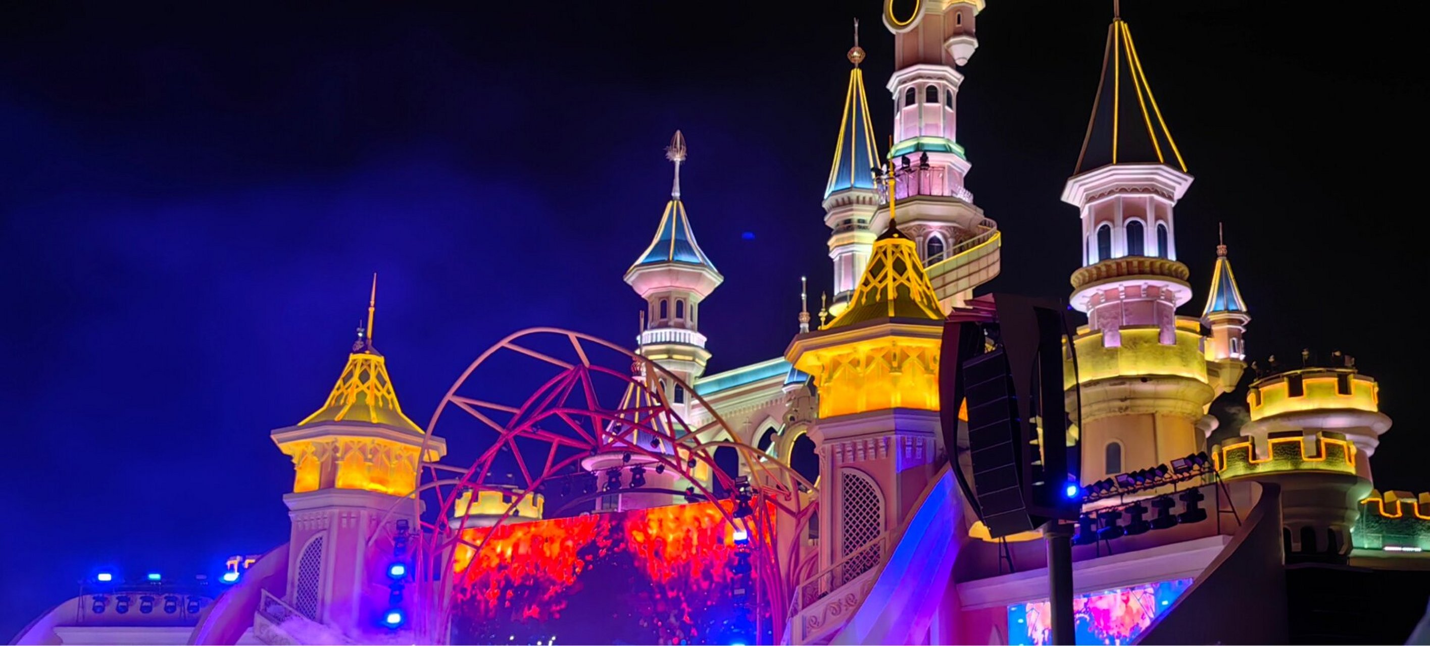 方特之旅   沈阳方特一次都没有去过,这次赶上万圣节活动,99元夜场票