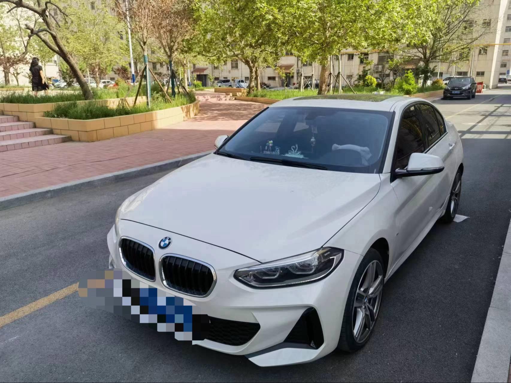 出售宝马bmw一系白色三厢轿车一辆,个人车辆对外出售,2020年五月份车