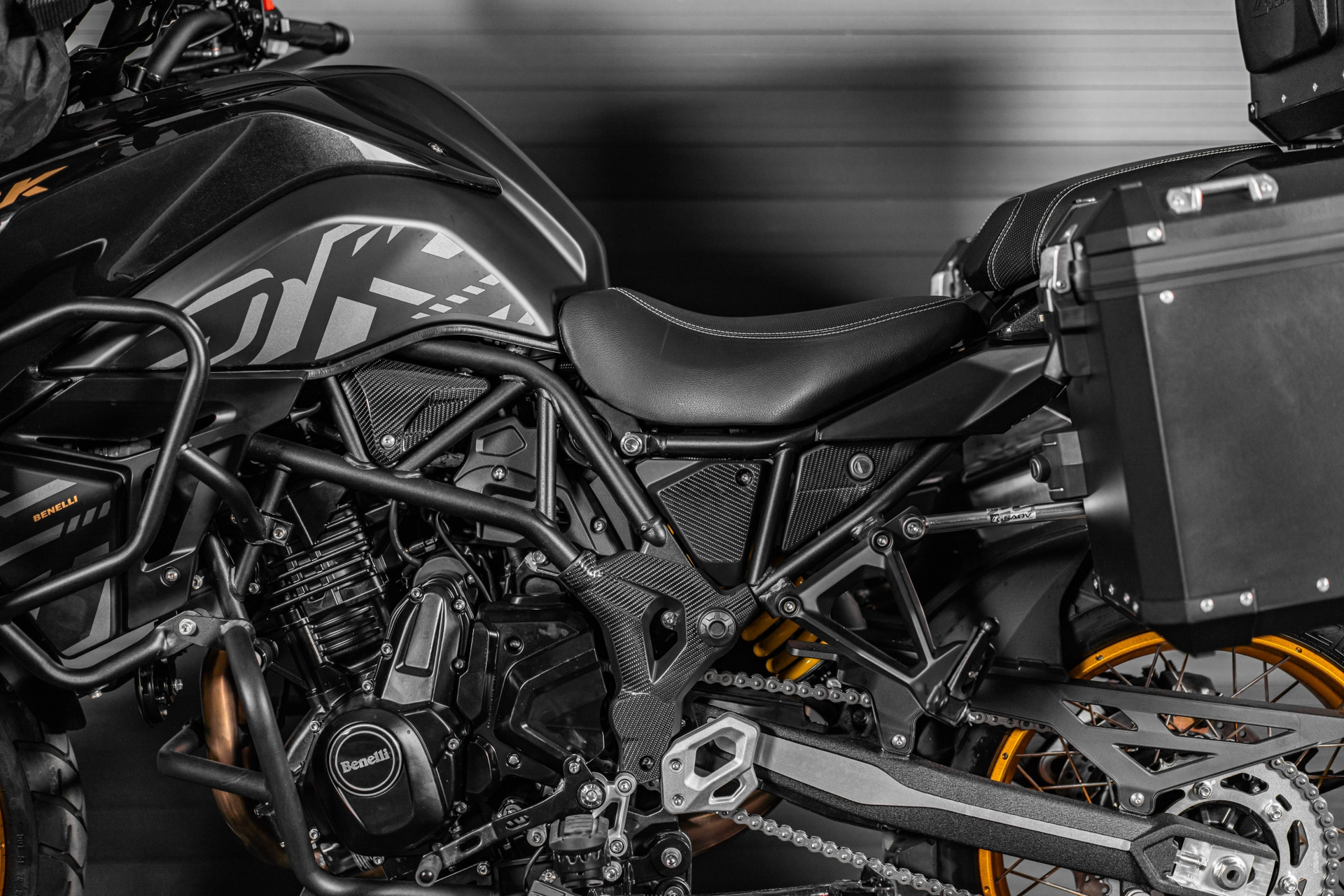 贝纳利702x 贝纳利702x