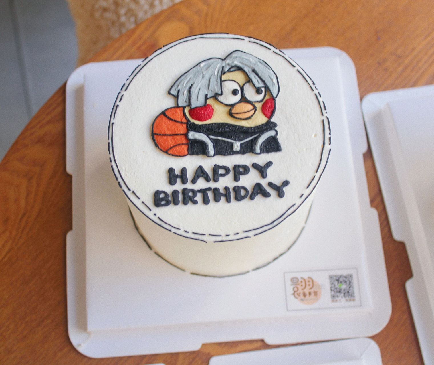 手绘蔡徐坤卡通造型 如果不是做蛋糕,我都不知道这个画的是蔡徐坤