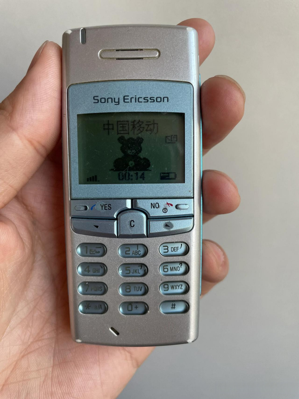 索尼爱立信t102手机,开启2023年服役工作模式