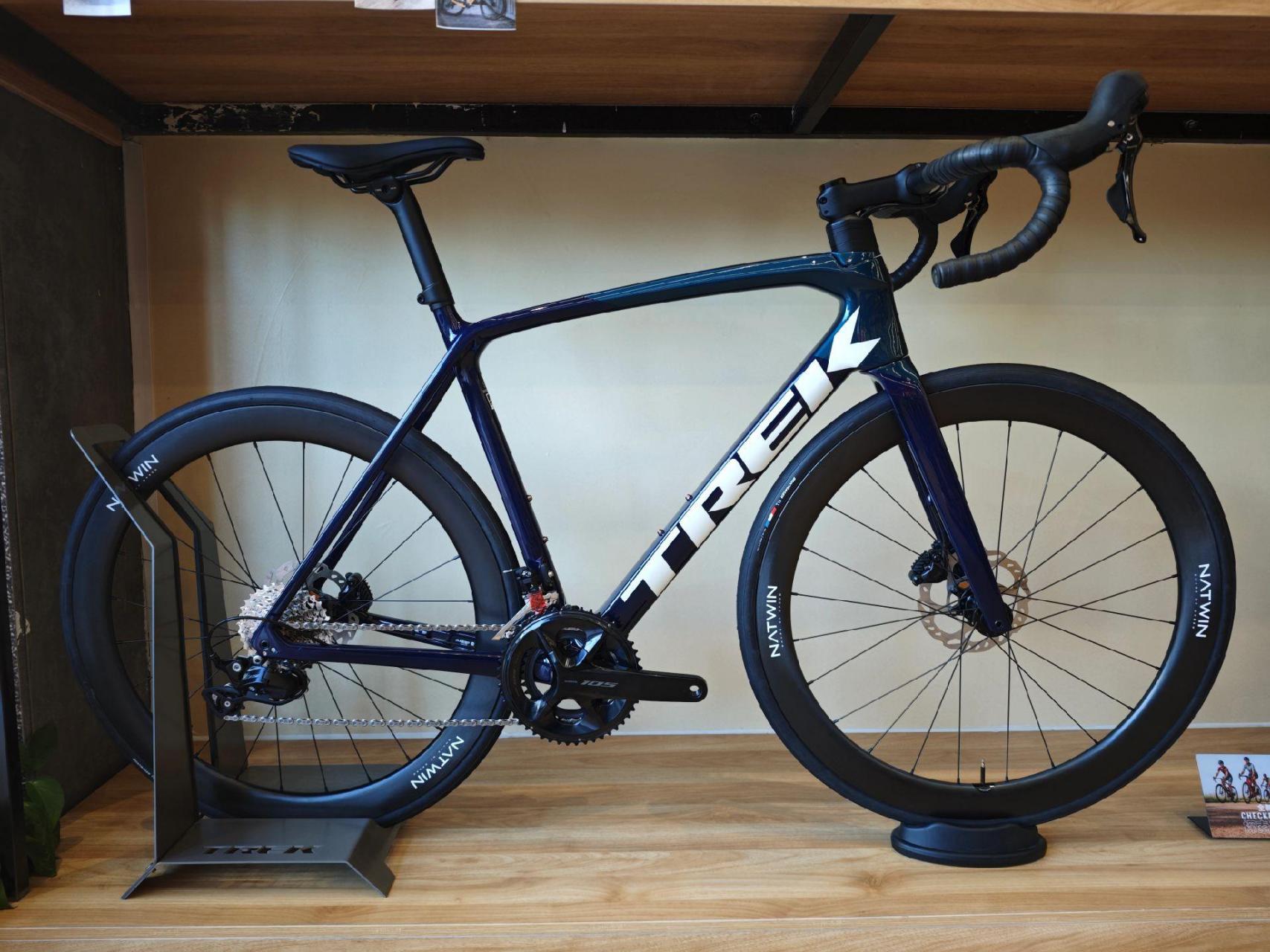 trek emoda sl5.升级natwin碳刀后帅多了