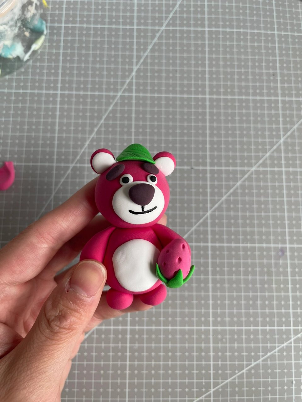 粘土草莓熊|91可以rua的小坏熊教程来啦! 图文形式超详细!