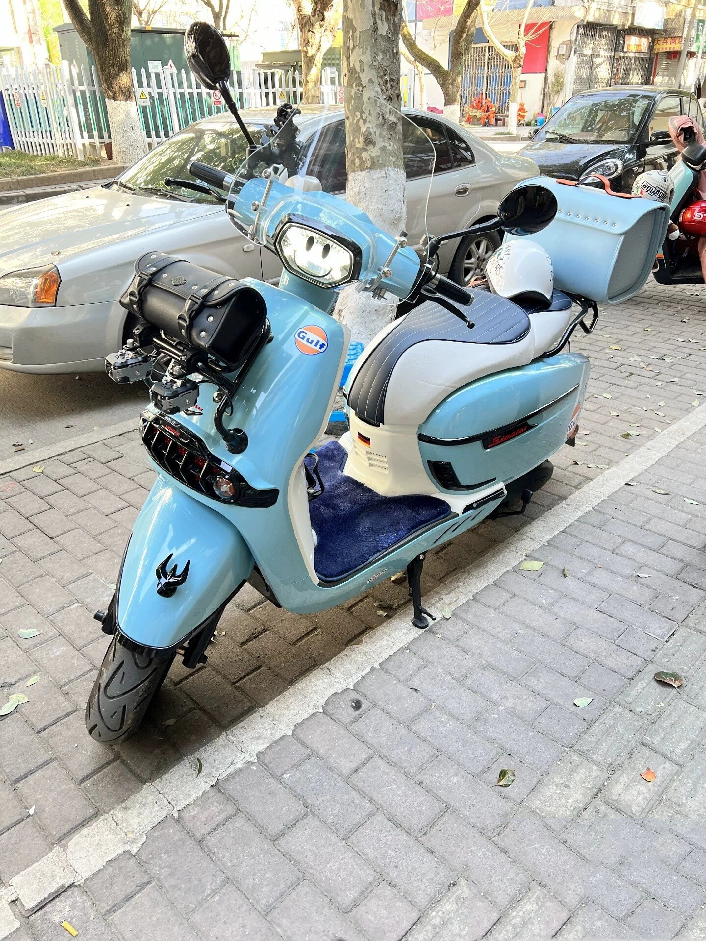 因要换车,急出22款龙嘉维多利亚 龙嘉摩托车维多利亚sixties150si复古