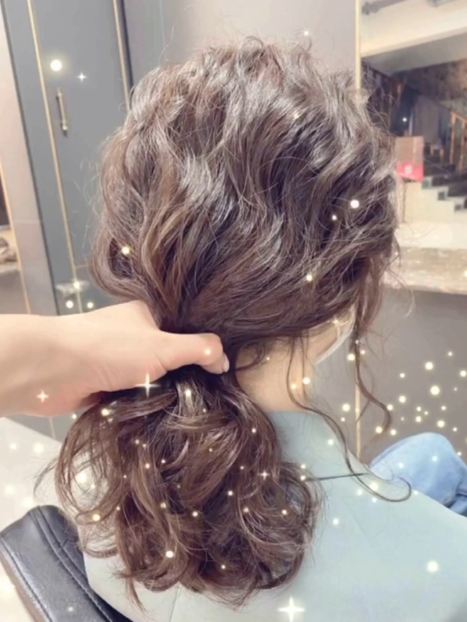 中长卷发推荐法式芭比烫 木马烫 巨显发量 蓬松浪漫时尚 齐肩法式烫发