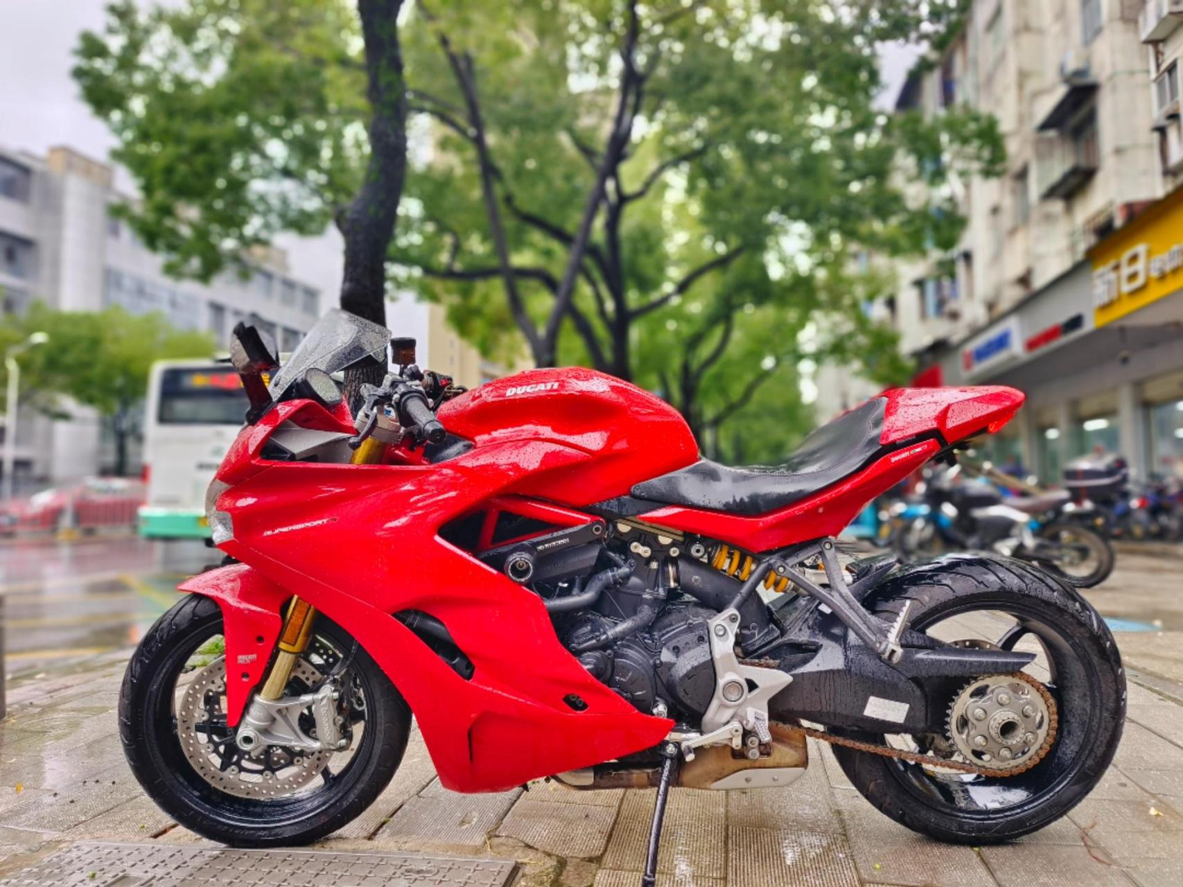 杜卡迪supersport s,鸰速939s, 20年上牌一手户,实表7000公里.