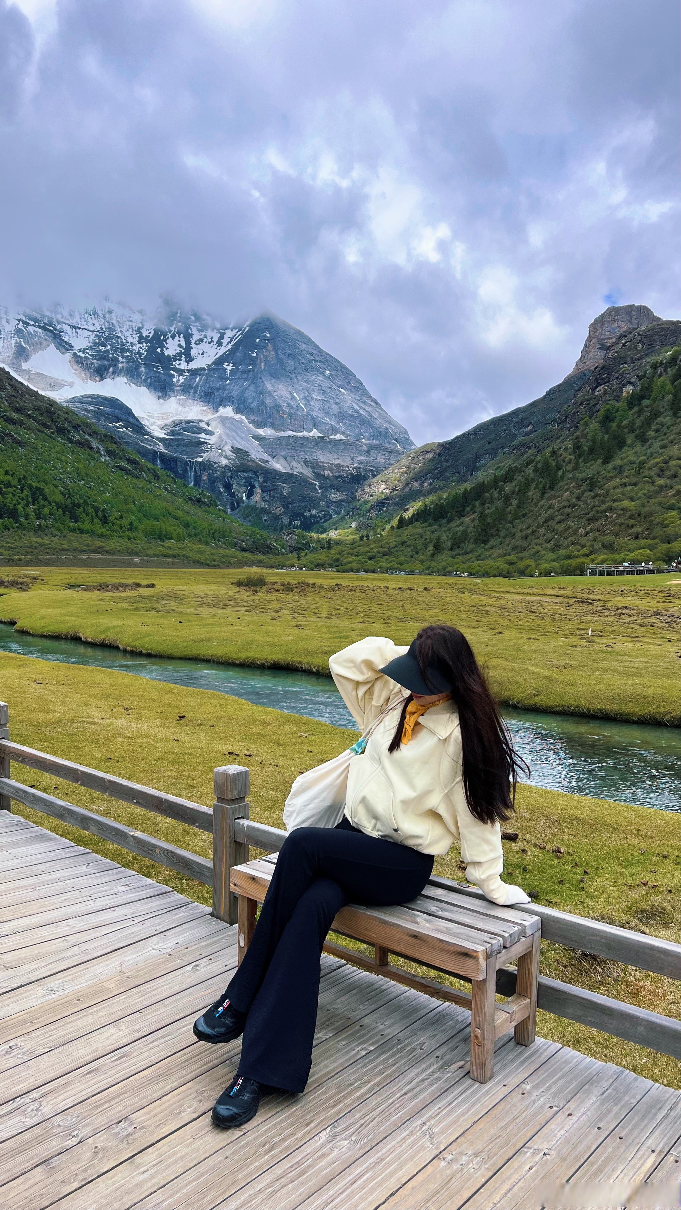 稻城亚丁位于四川省甘孜藏族自治州稻城县香格里拉镇亚丁村,景区面积