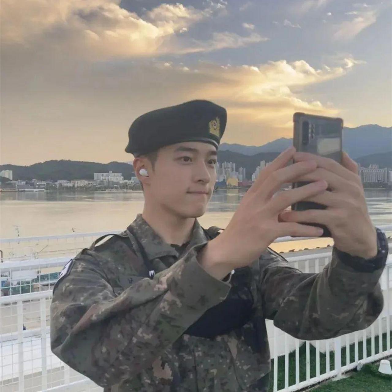 韩国男星南多凛,入伍服兵役后,最新服役照来啦!韩剧泰剧迷