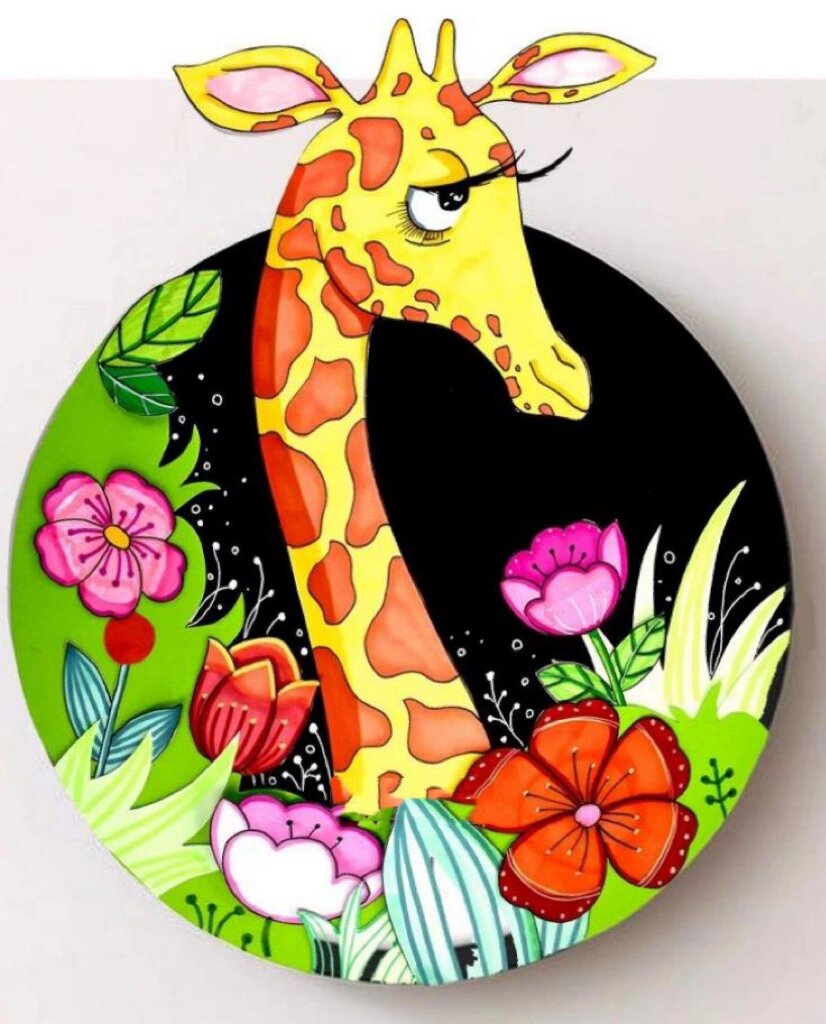 创意美术一年级——花脖子长颈鹿 教学重点:了解长颈鹿的相关知识