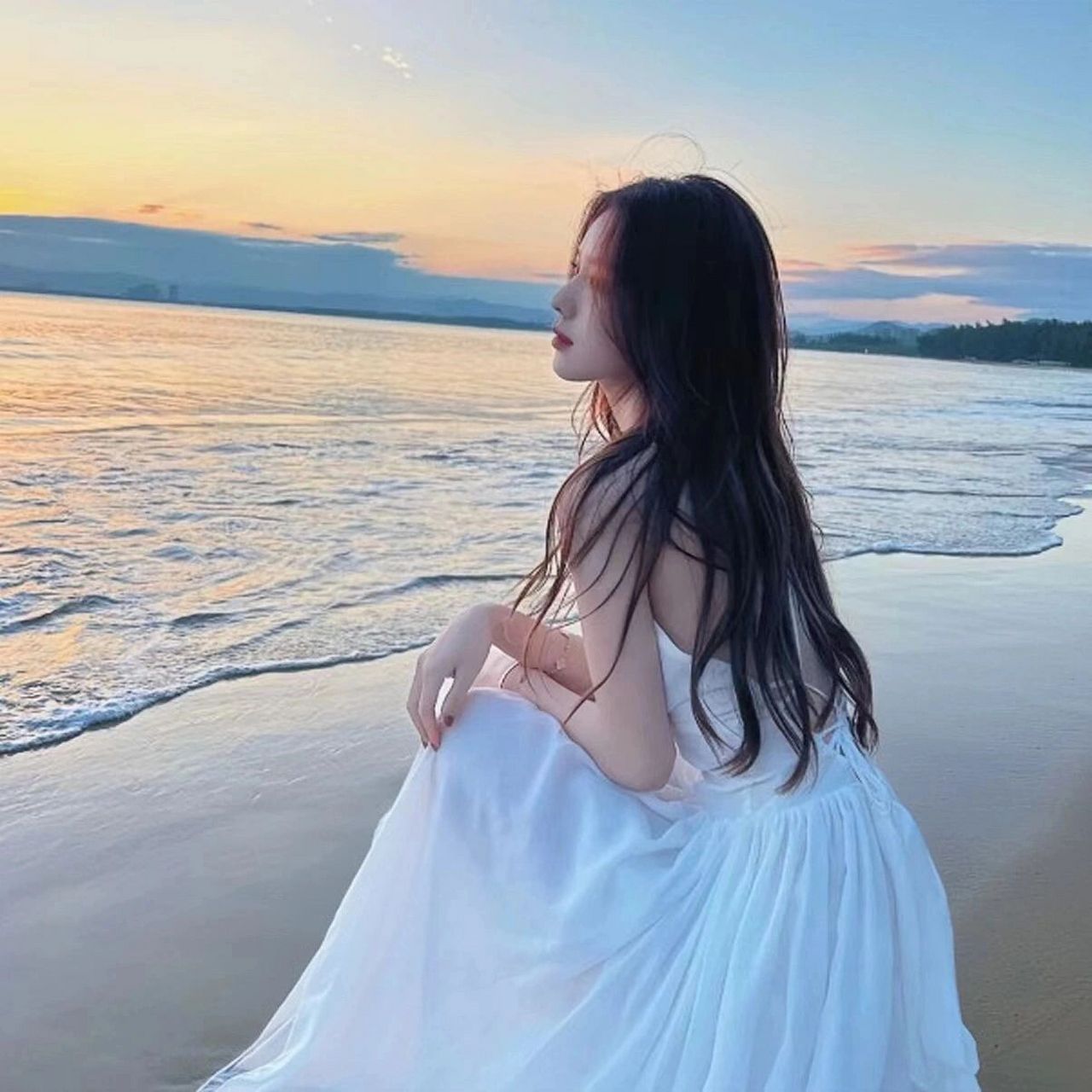 海边氛围感头像侧面女生真人头像微信头像