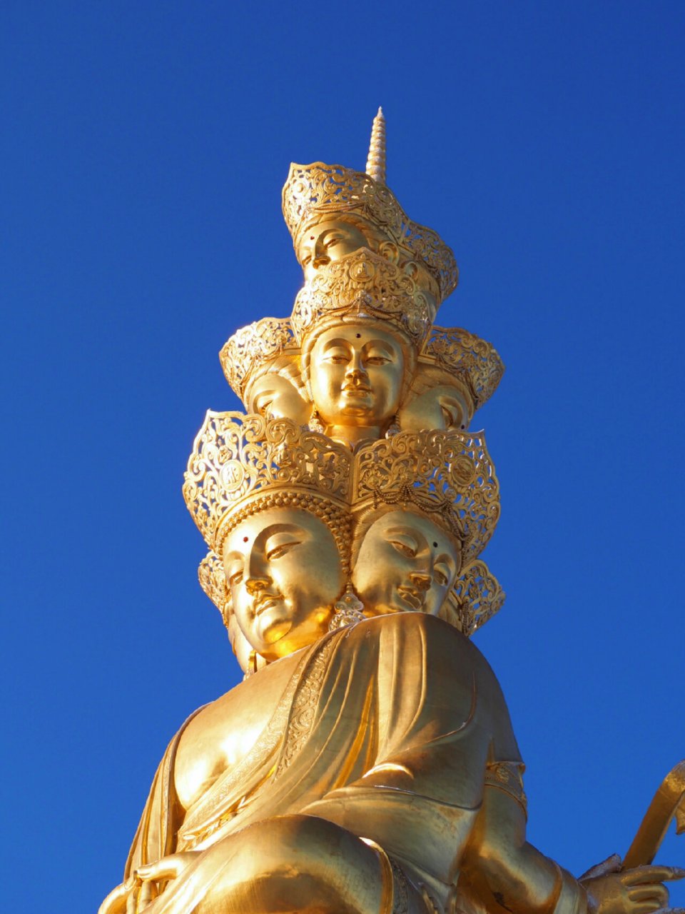 峨眉山.金顶四面佛