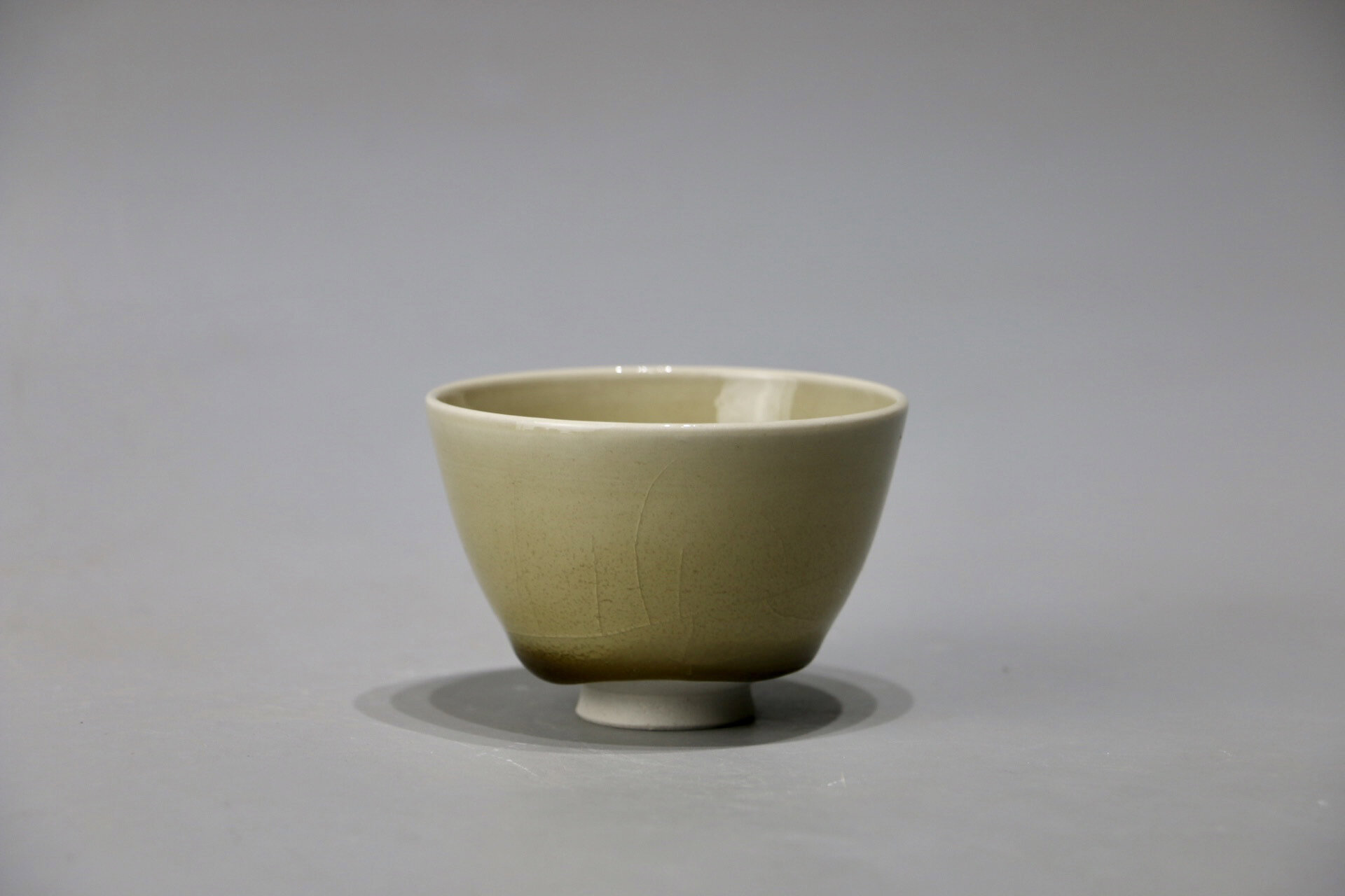 极简隋青釉杯 极简美学 隋代青釉 用最简单的造型美学,与经典的青釉