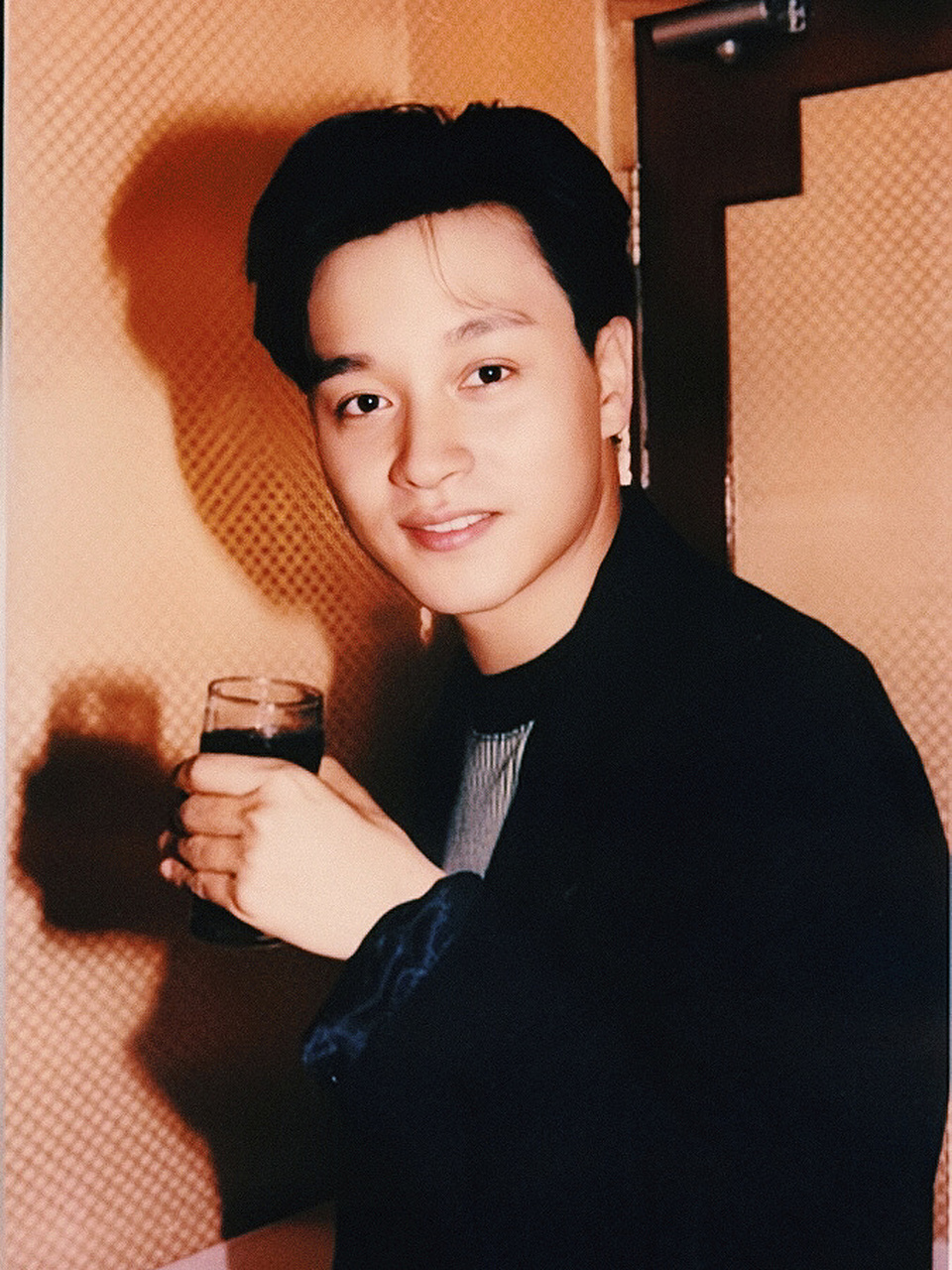 张国荣的小故事(84) 偷心初期的时候,定下了宁静当女主,有天带宁静去