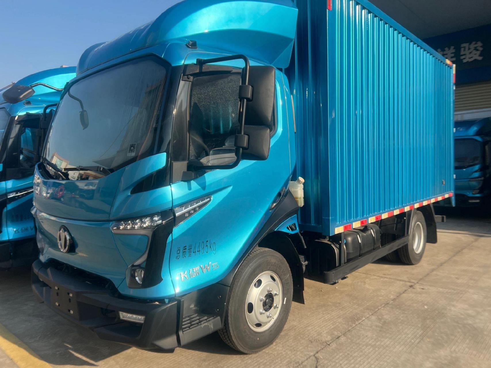 飞碟轻卡原厂厢.包牌只售9万多[4.2米厢,乘座3人)