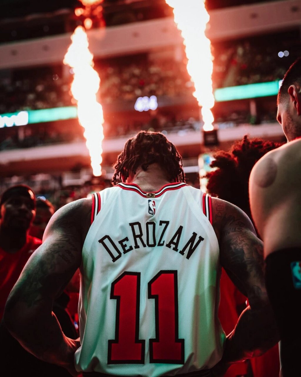 篮球# #nba# #篮球头像壁纸# #中投# #德罗赞# #德罗赞中投
